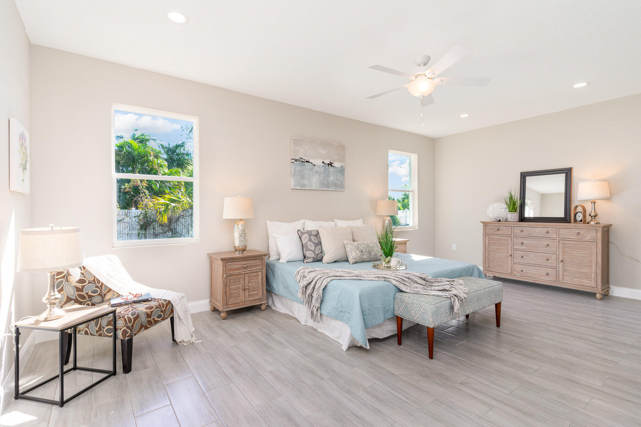 938 Sareta Street SE