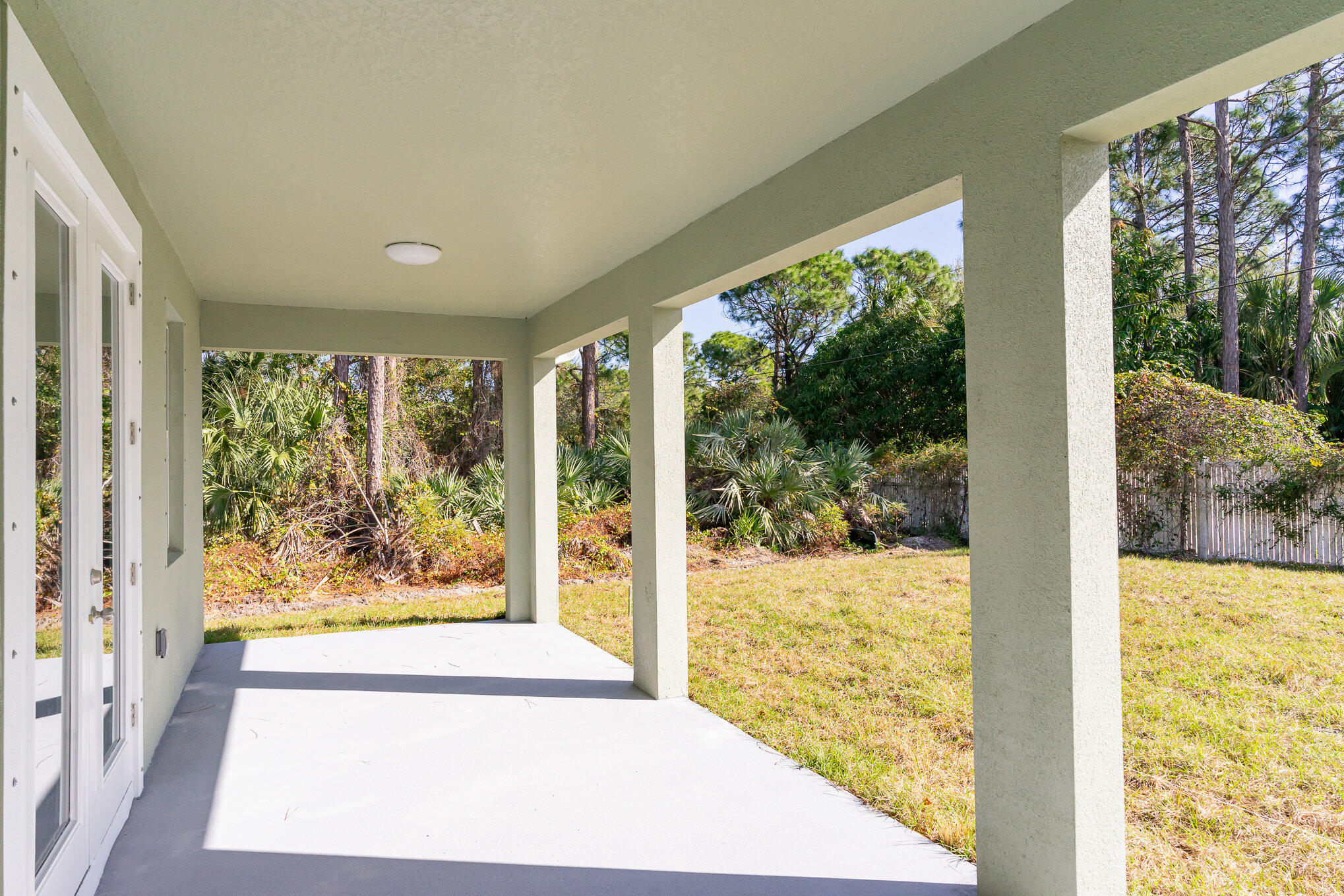 938 Sareta Street SE