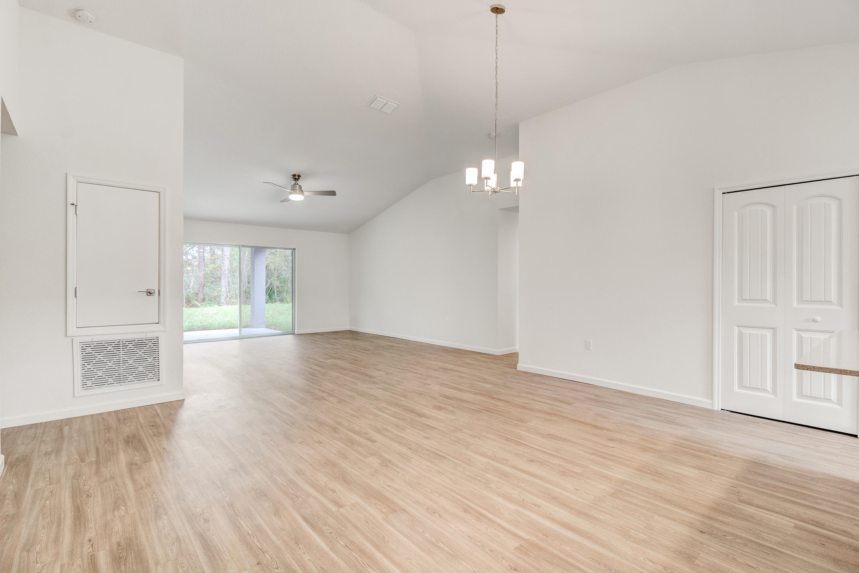 200 Esterbrook Drive NE