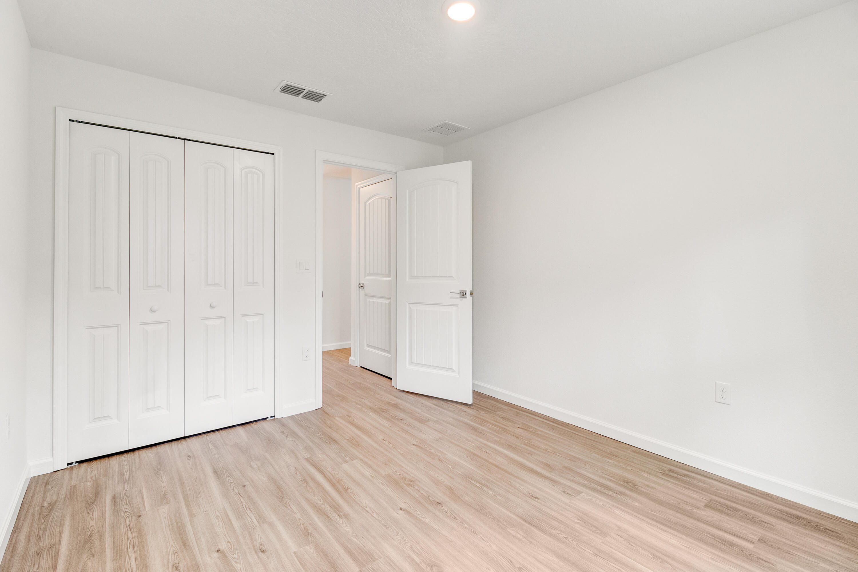 200 Esterbrook Drive NE