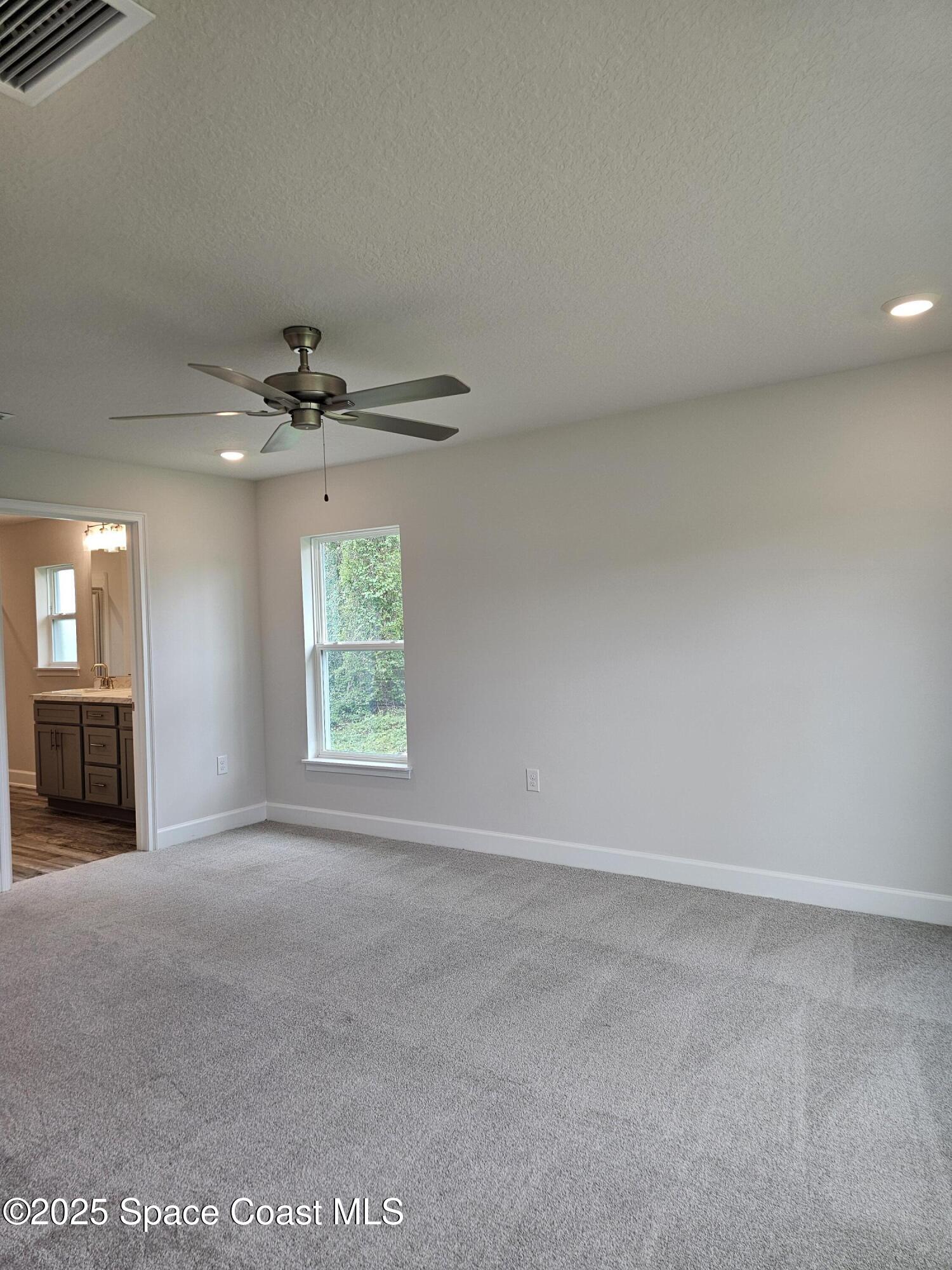 713 Degroodt Road SW