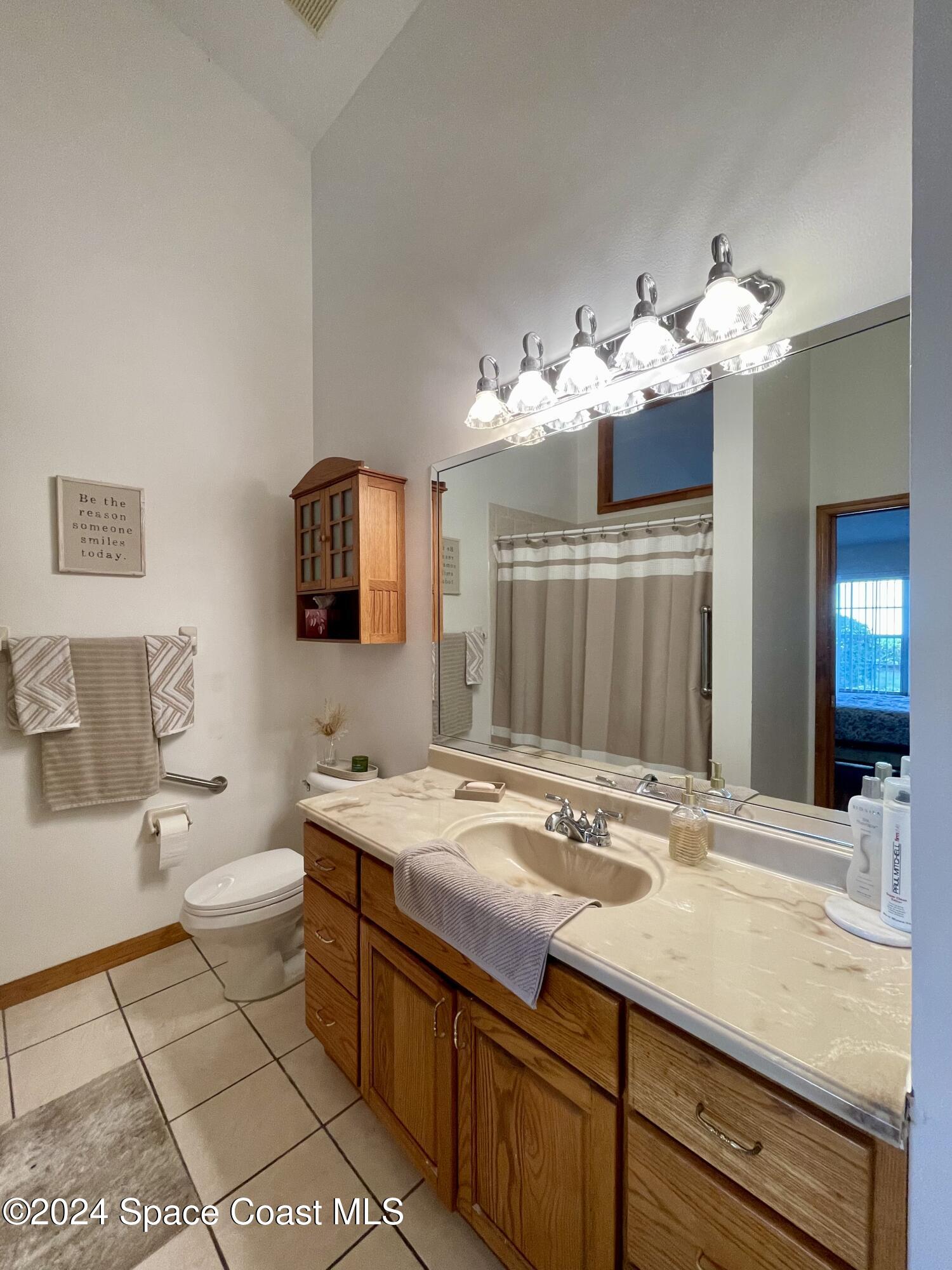 4883 Lake Waterford Way W, 7208