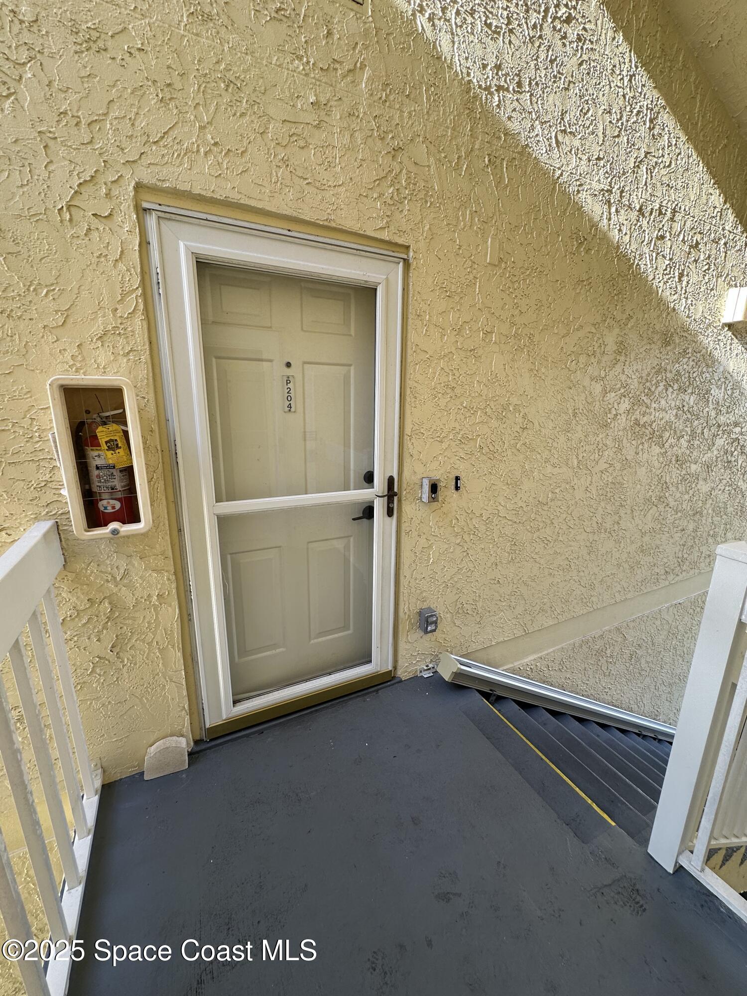 901 Sonesta Avenue NE, 204