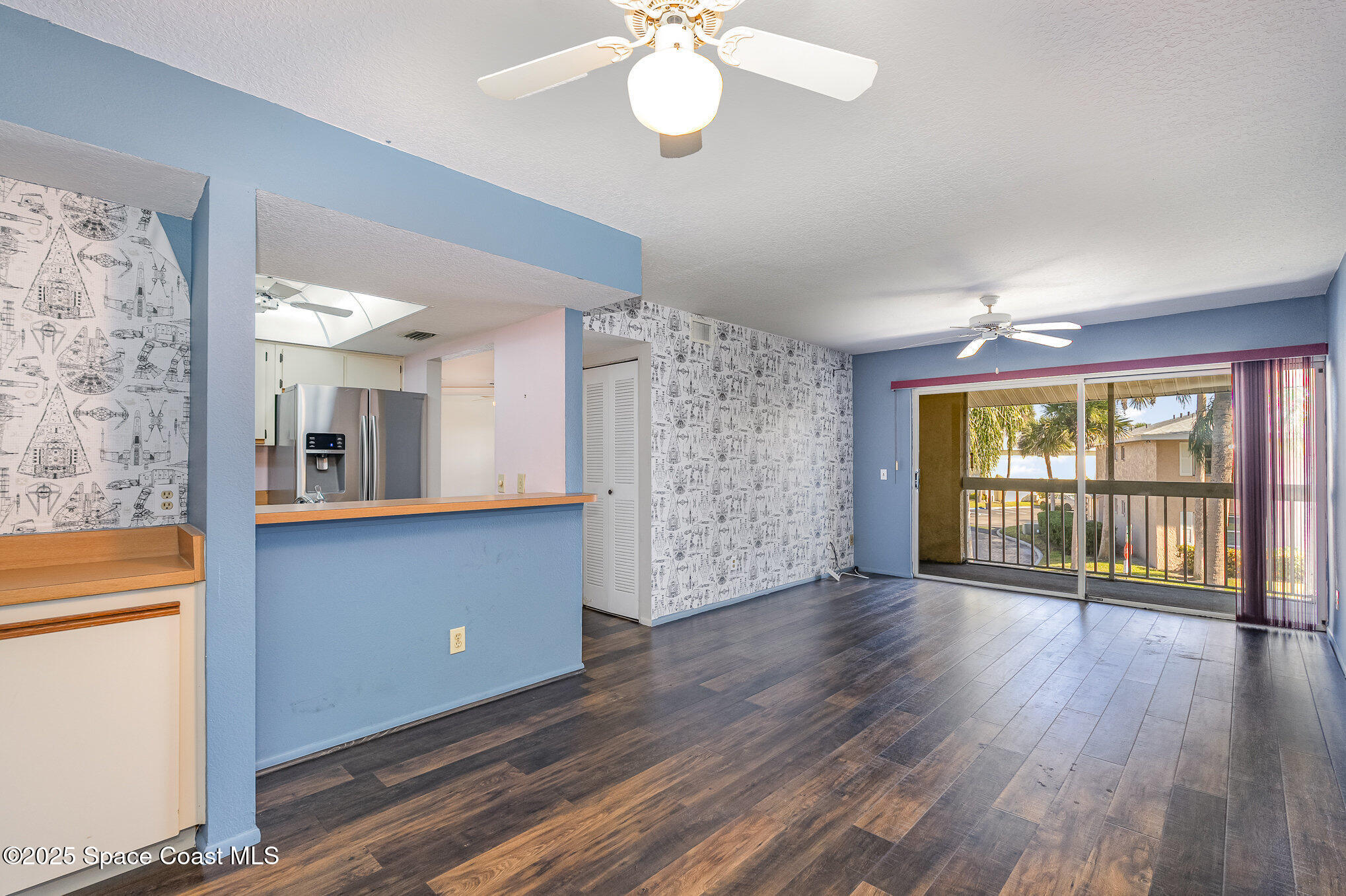 901 Sonesta Avenue NE, 204