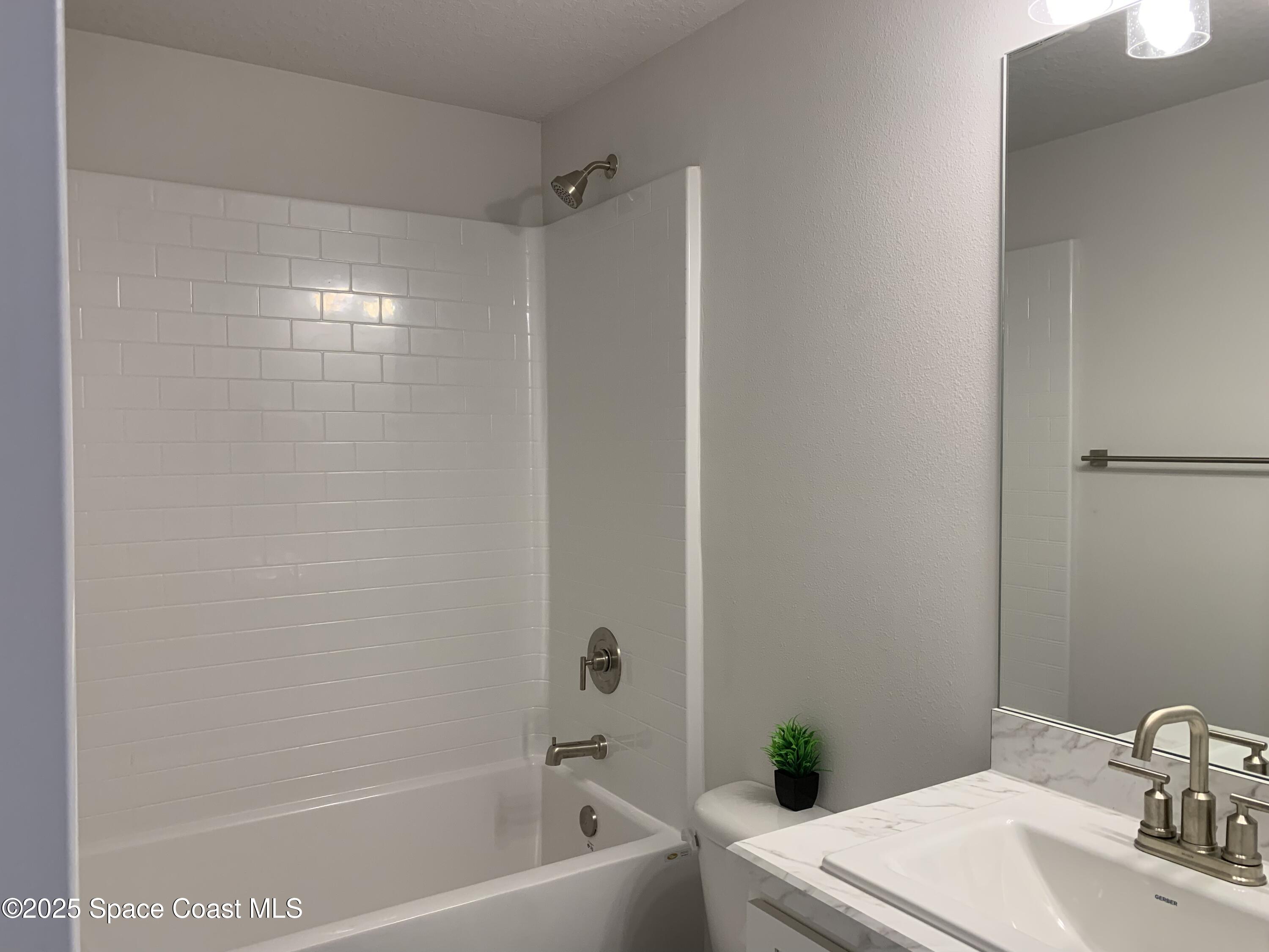 1581 San Filippo Drive SE