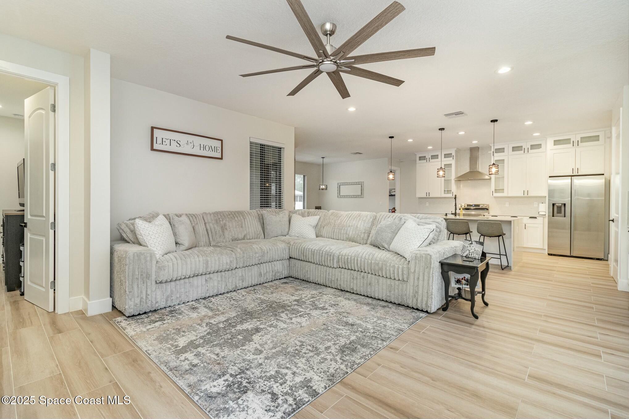1135 Wyoming Drive SE