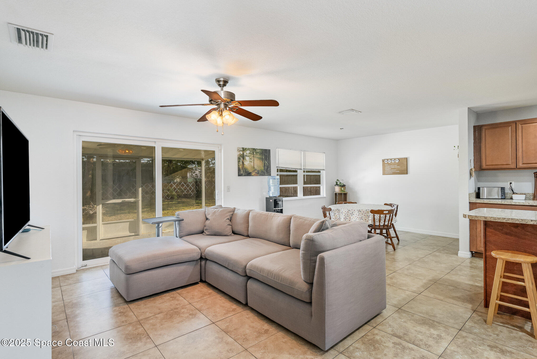 1922 Ivy Drive