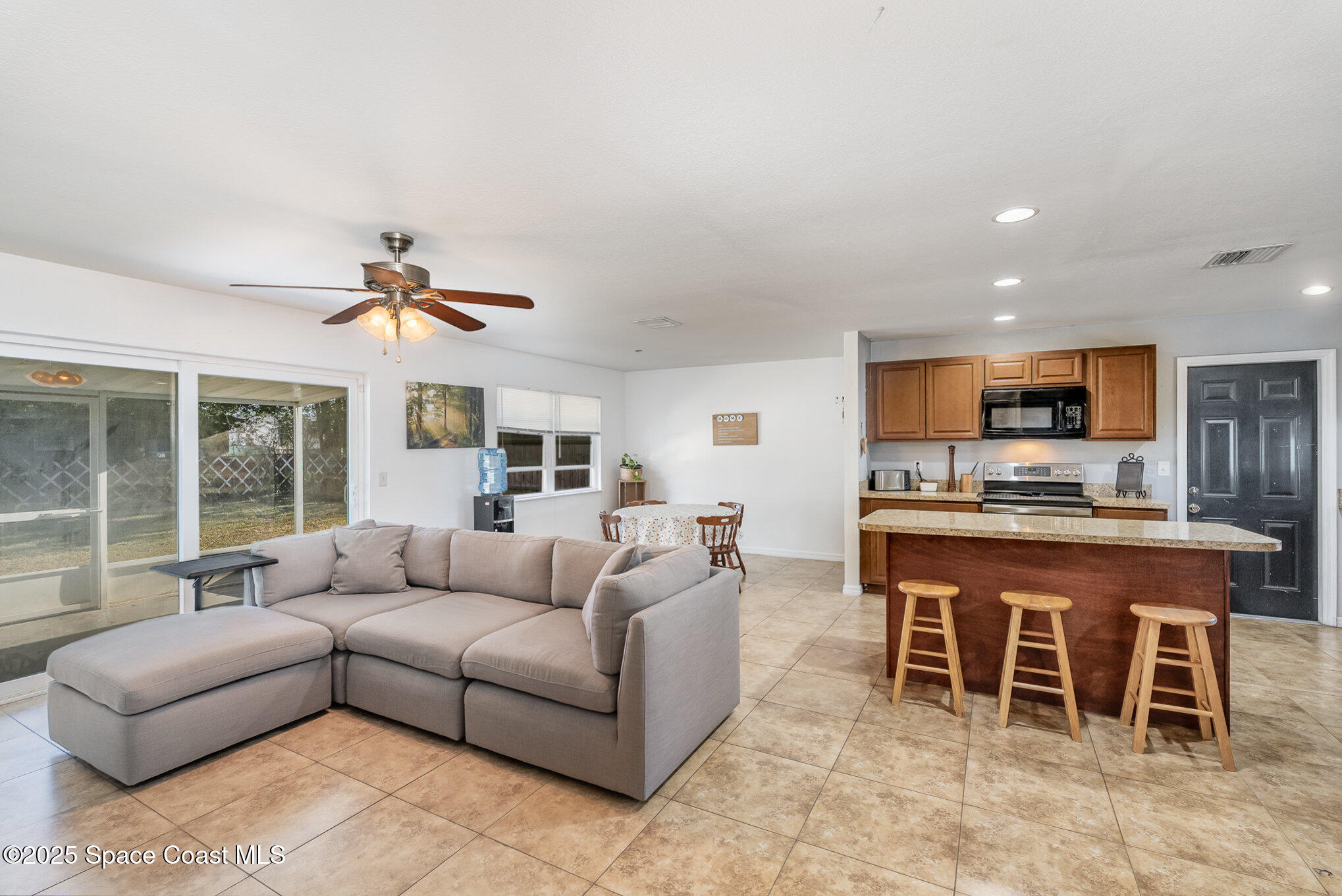 1922 Ivy Drive