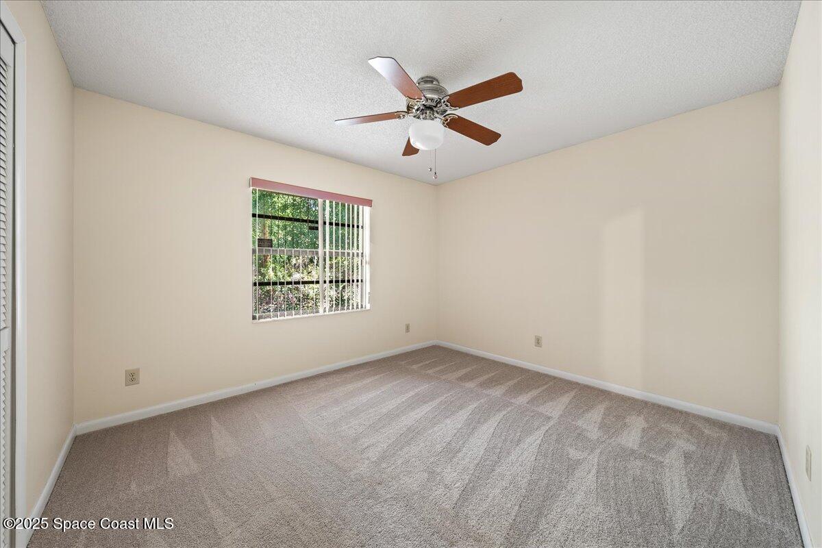 152 Donna Road NE