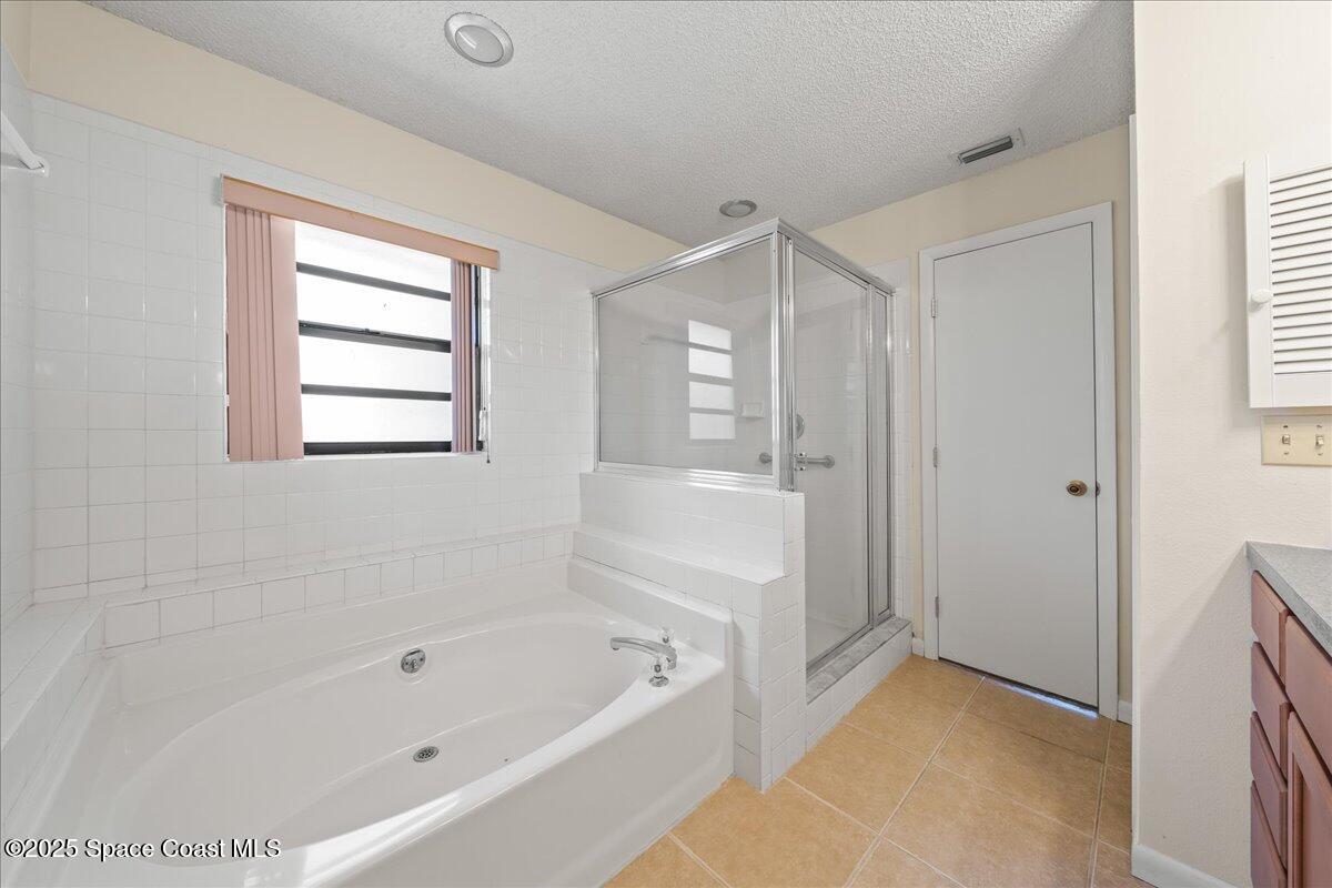 152 Donna Road NE