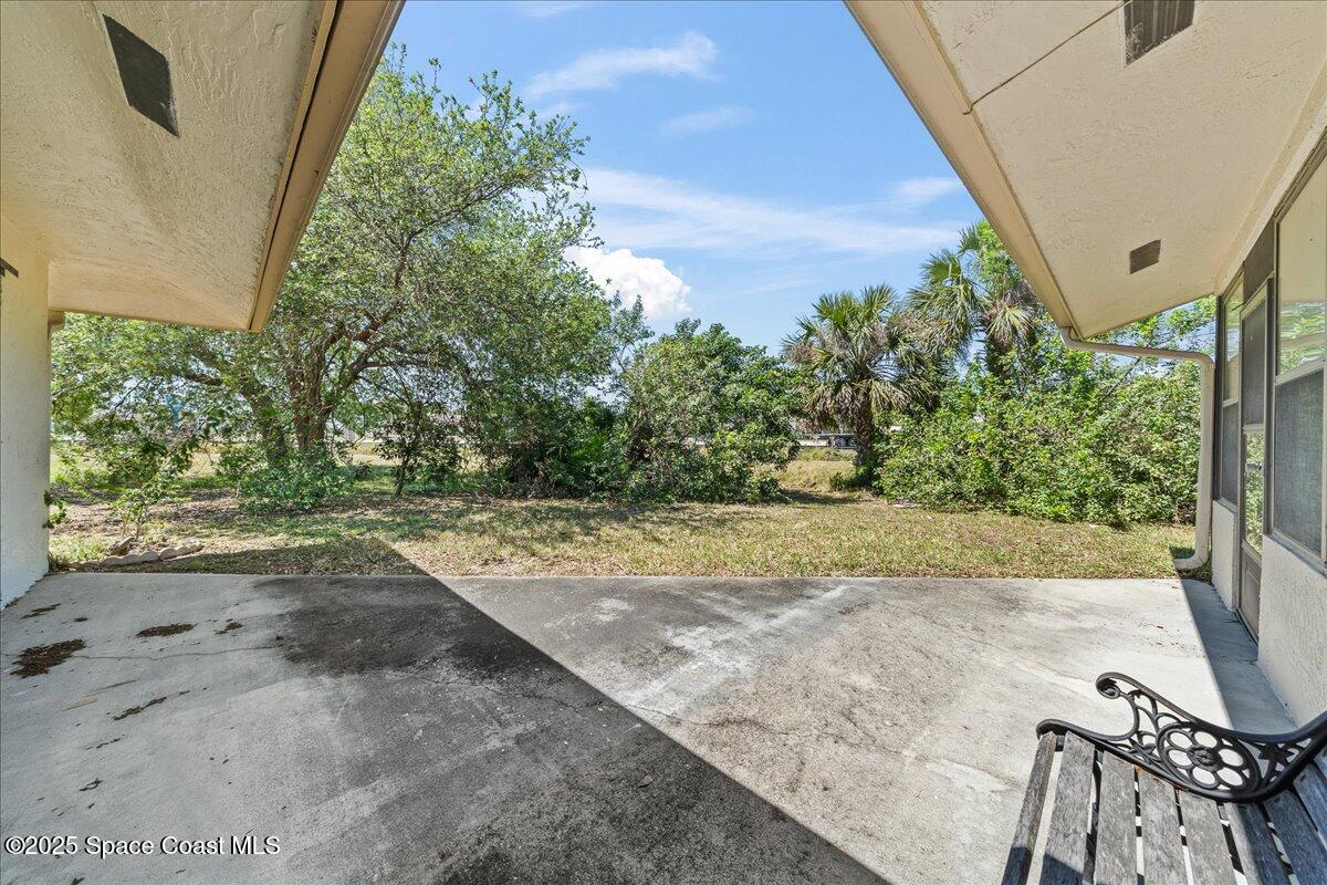 152 Donna Road NE