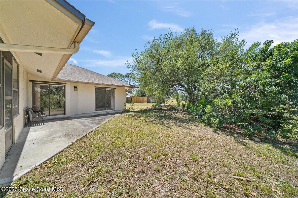 152 Donna Road NE