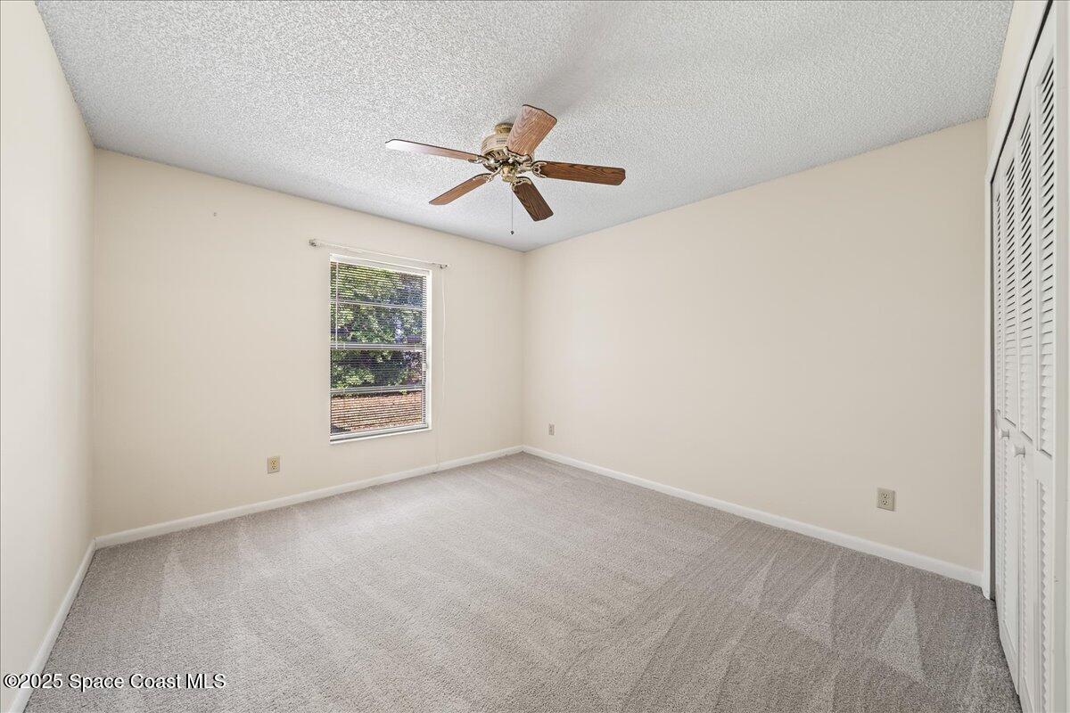 152 Donna Road NE