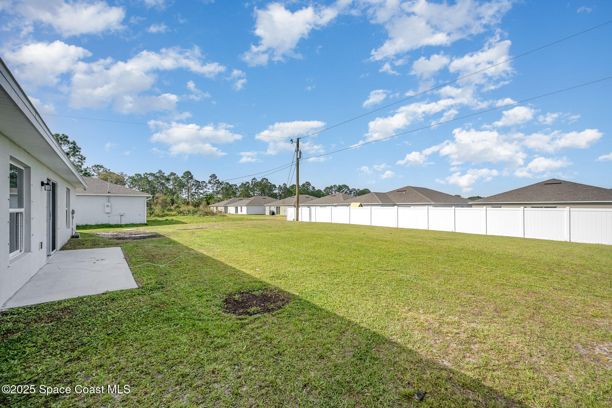 909 Sable Circle SE