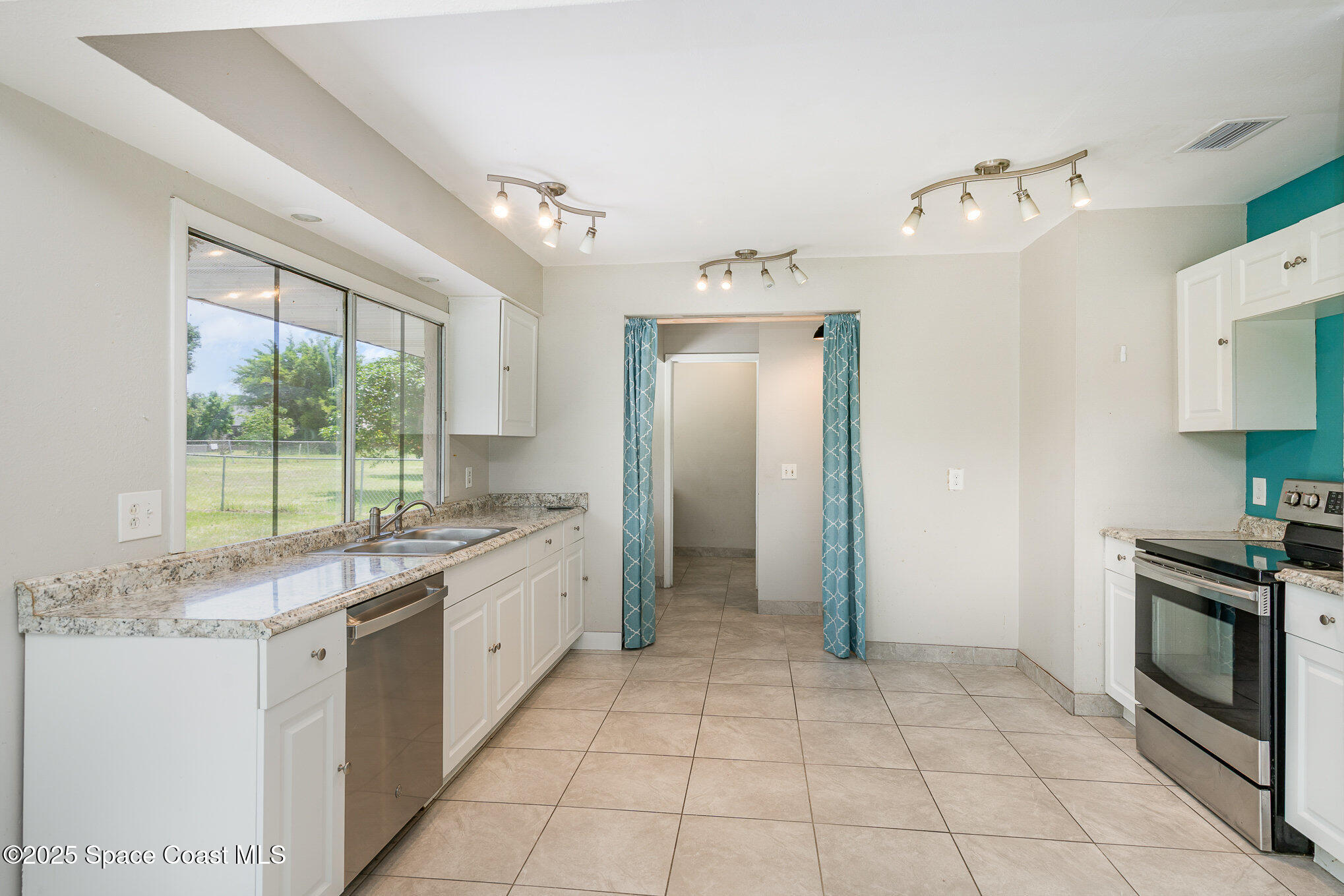 991 Gatewood Court NE