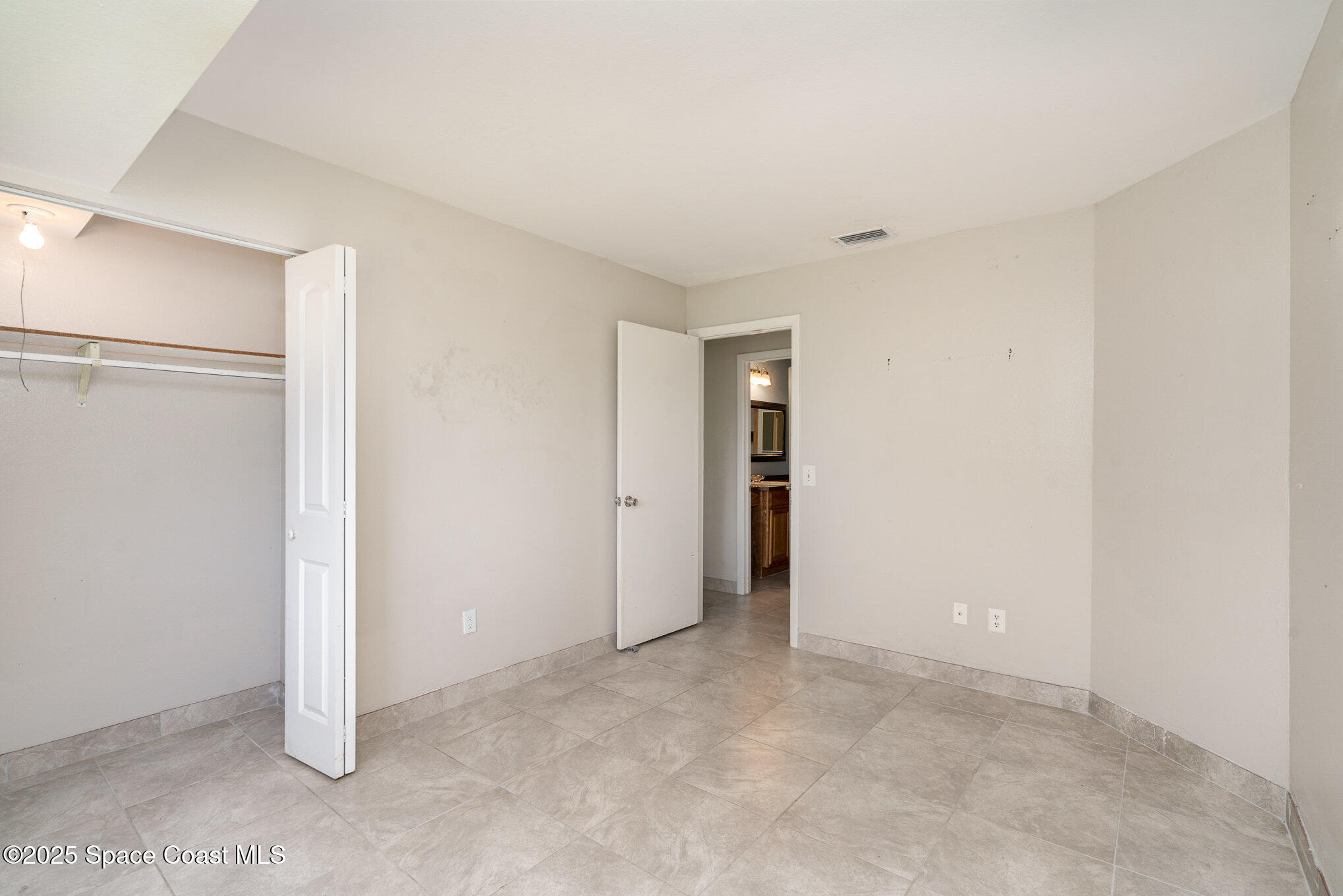 991 Gatewood Court NE