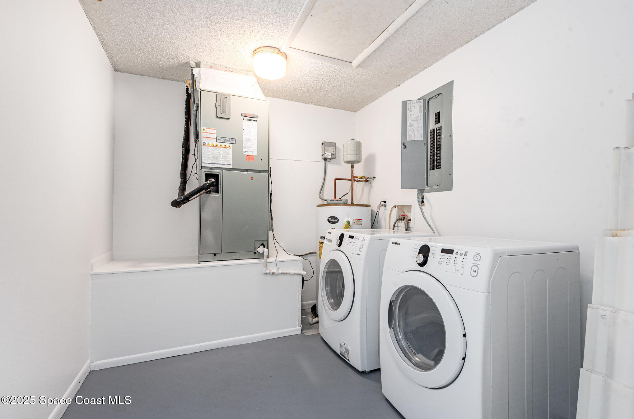 957 Waialae Circle NE