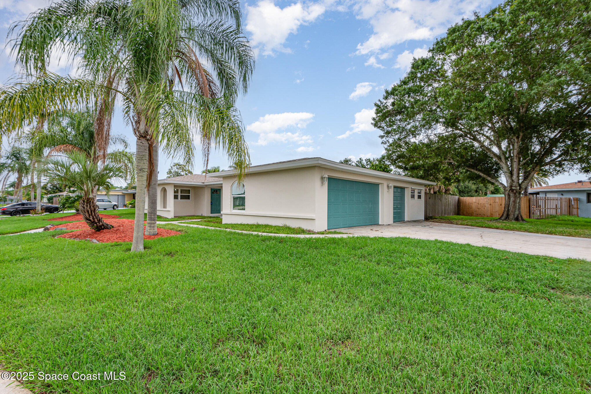 957 Waialae Circle NE