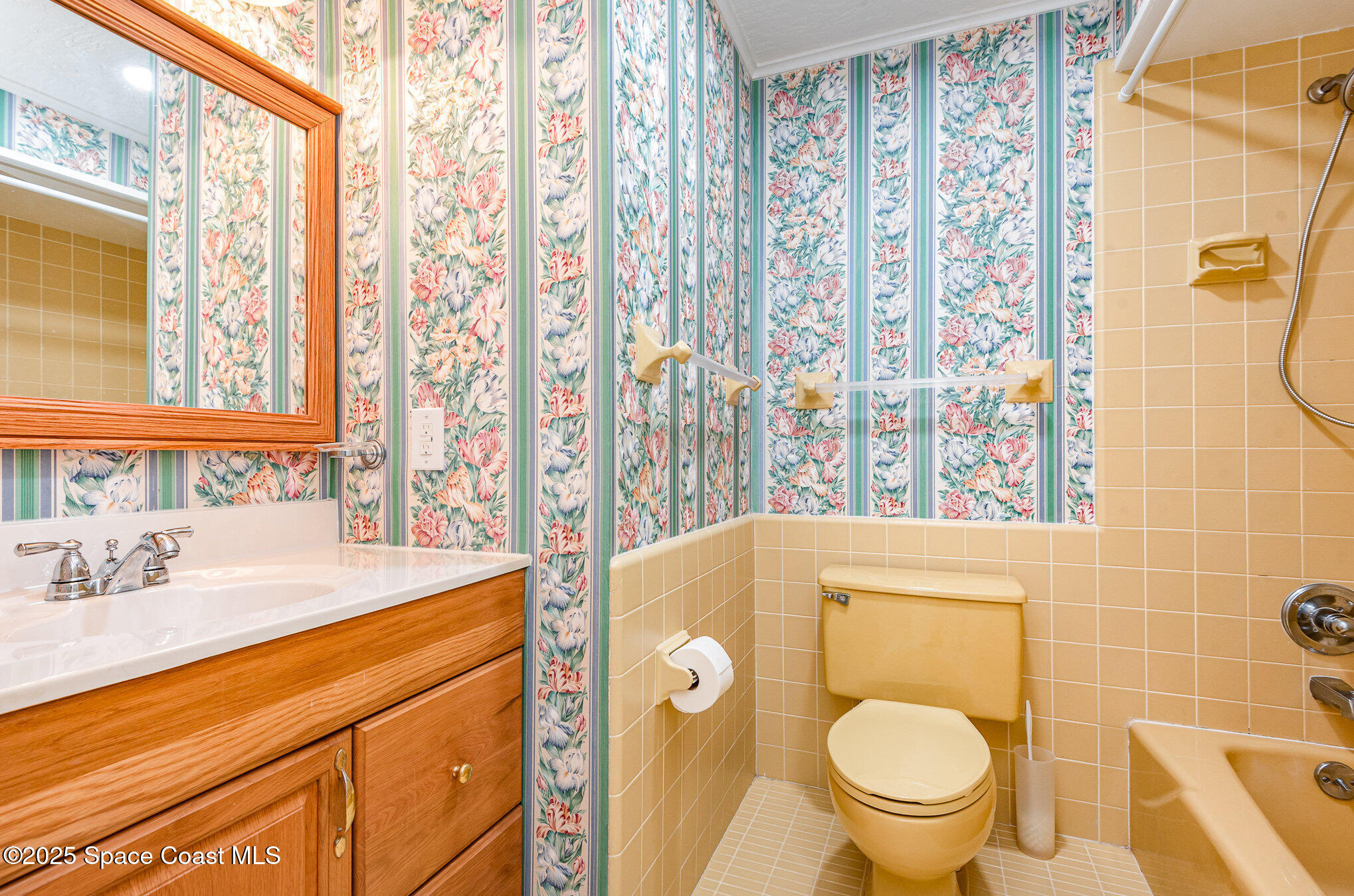 957 Waialae Circle NE