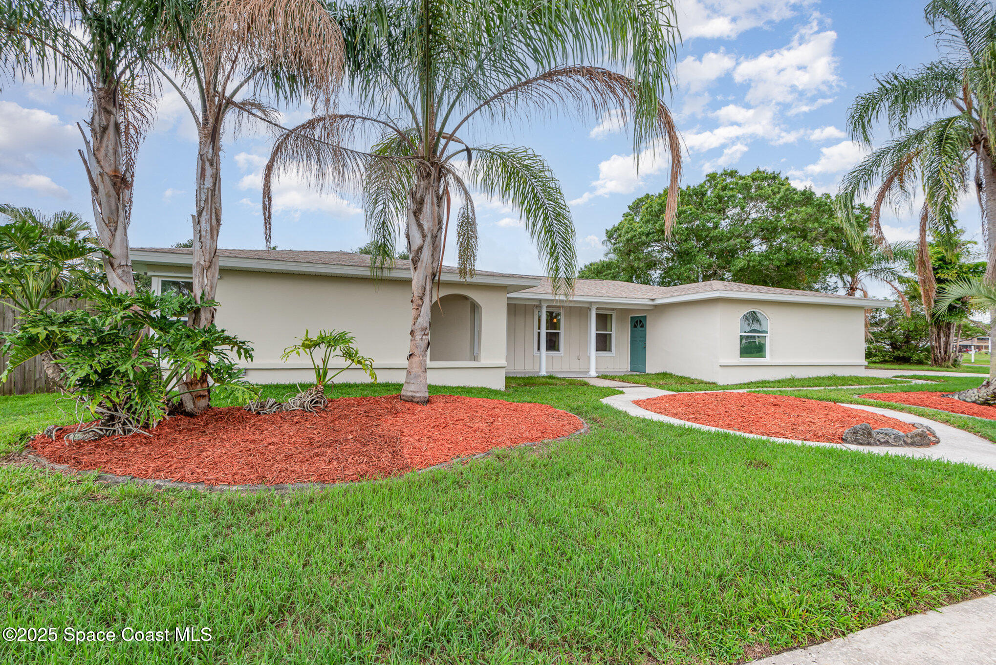 957 Waialae Circle NE