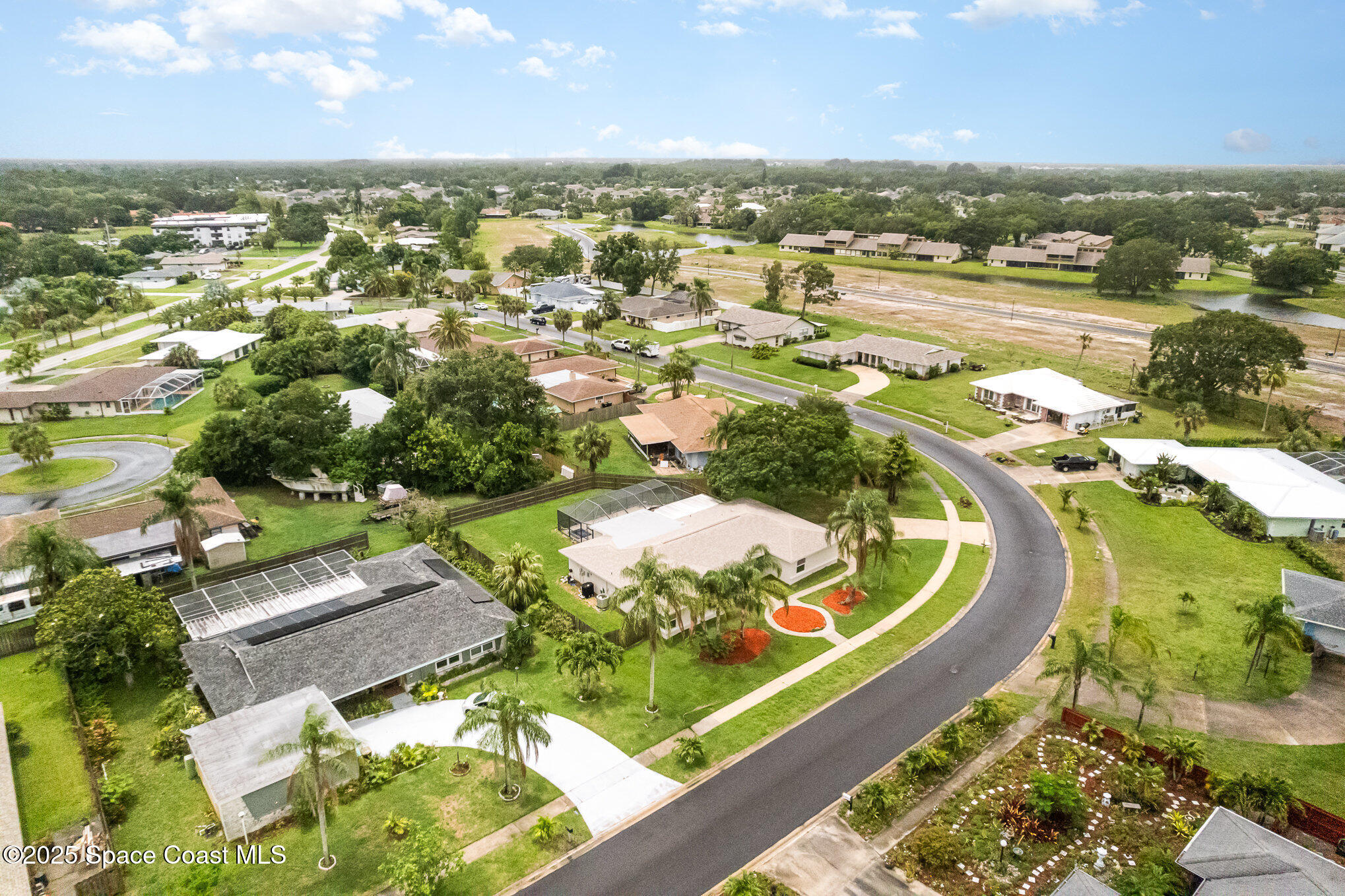 957 Waialae Circle NE