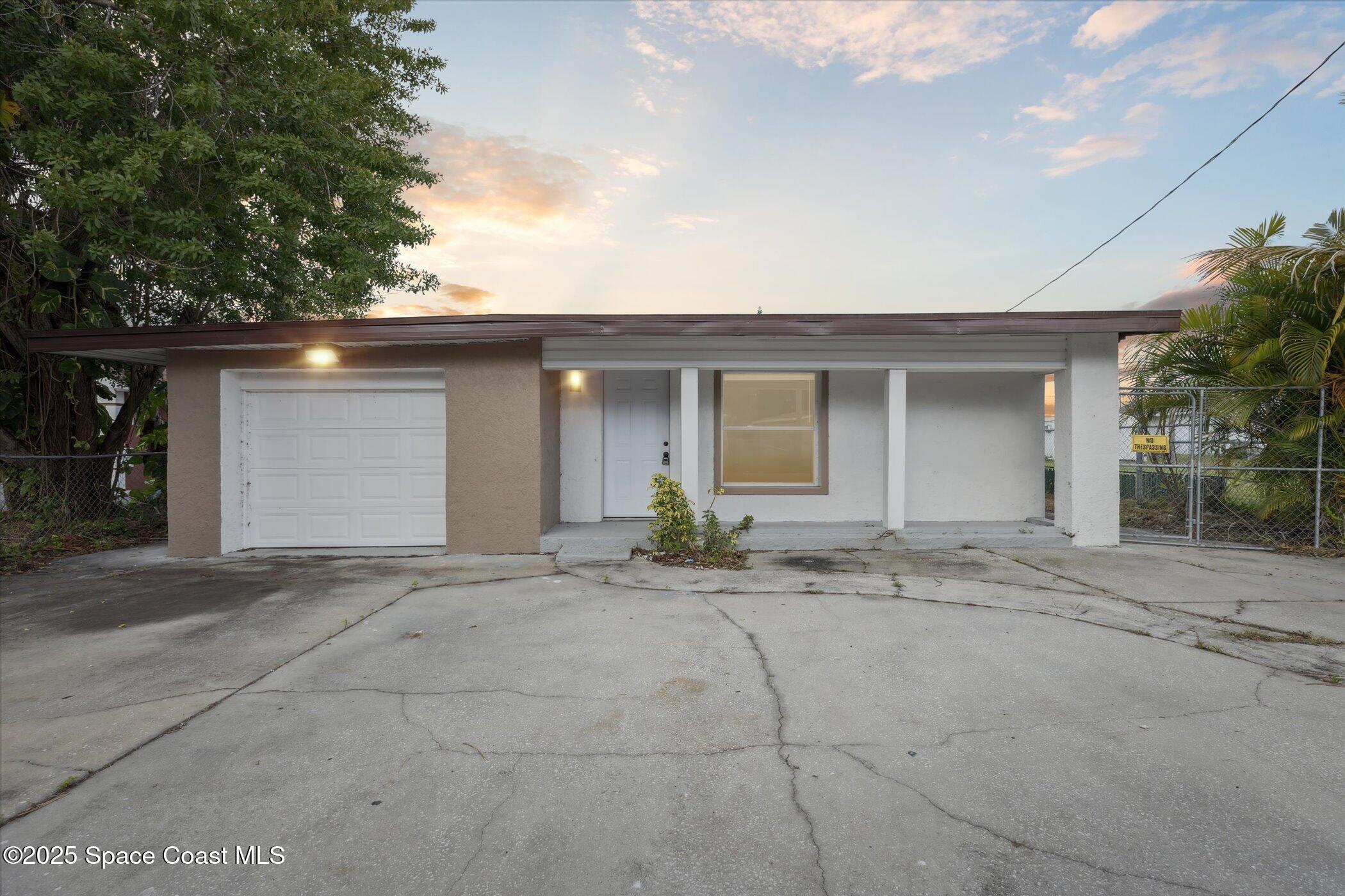 2262 Monroe Street