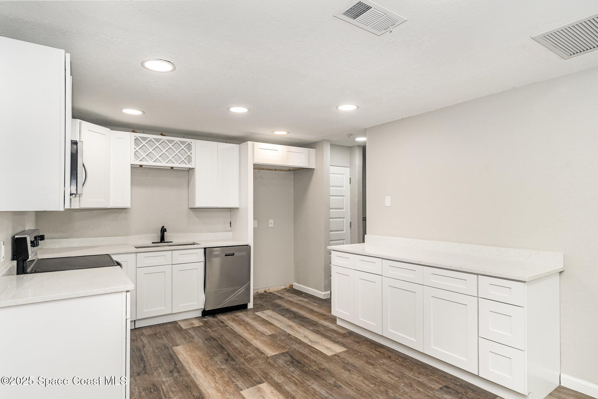 2480 Emerson Drive SE