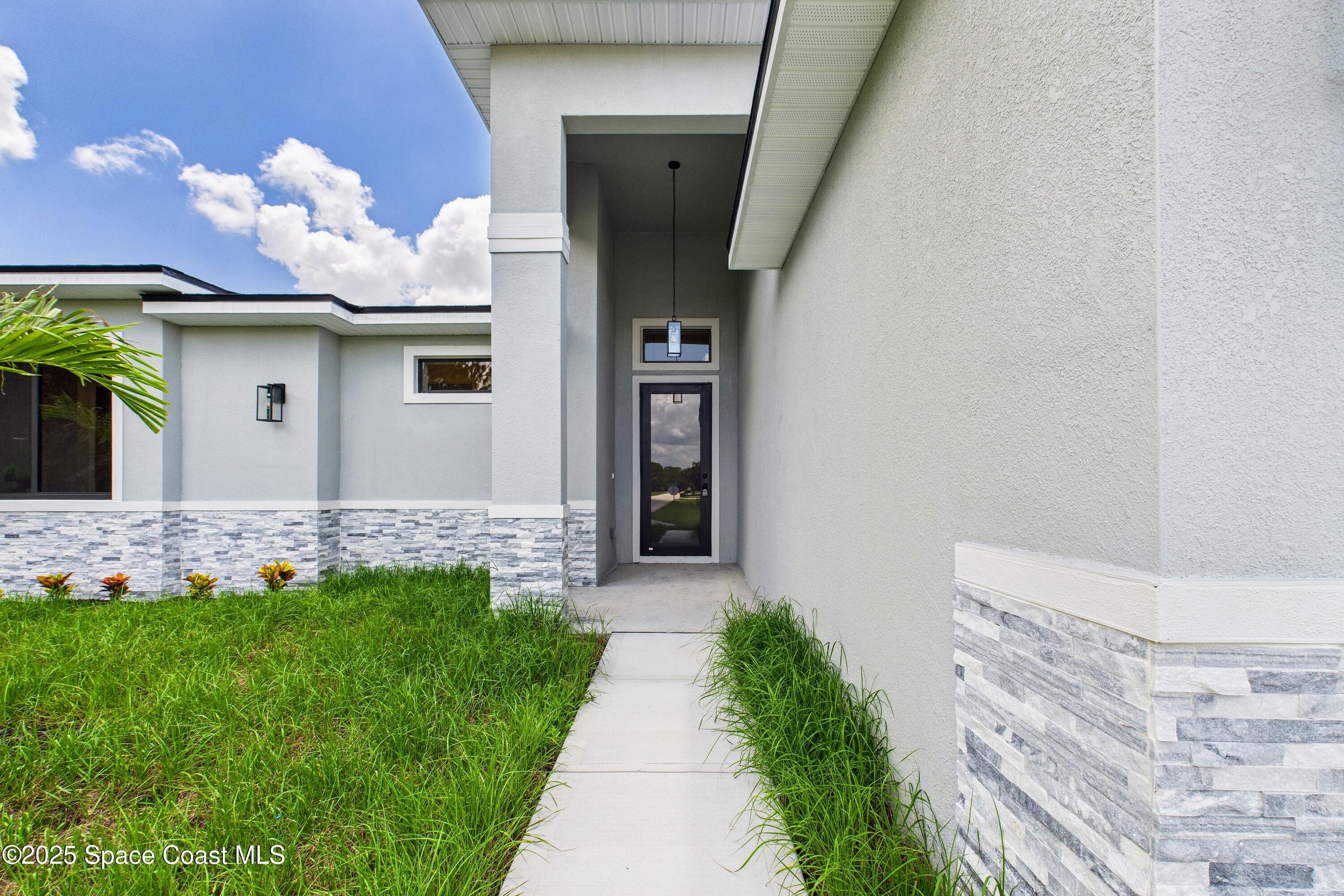 797 Tejon Avenue SW