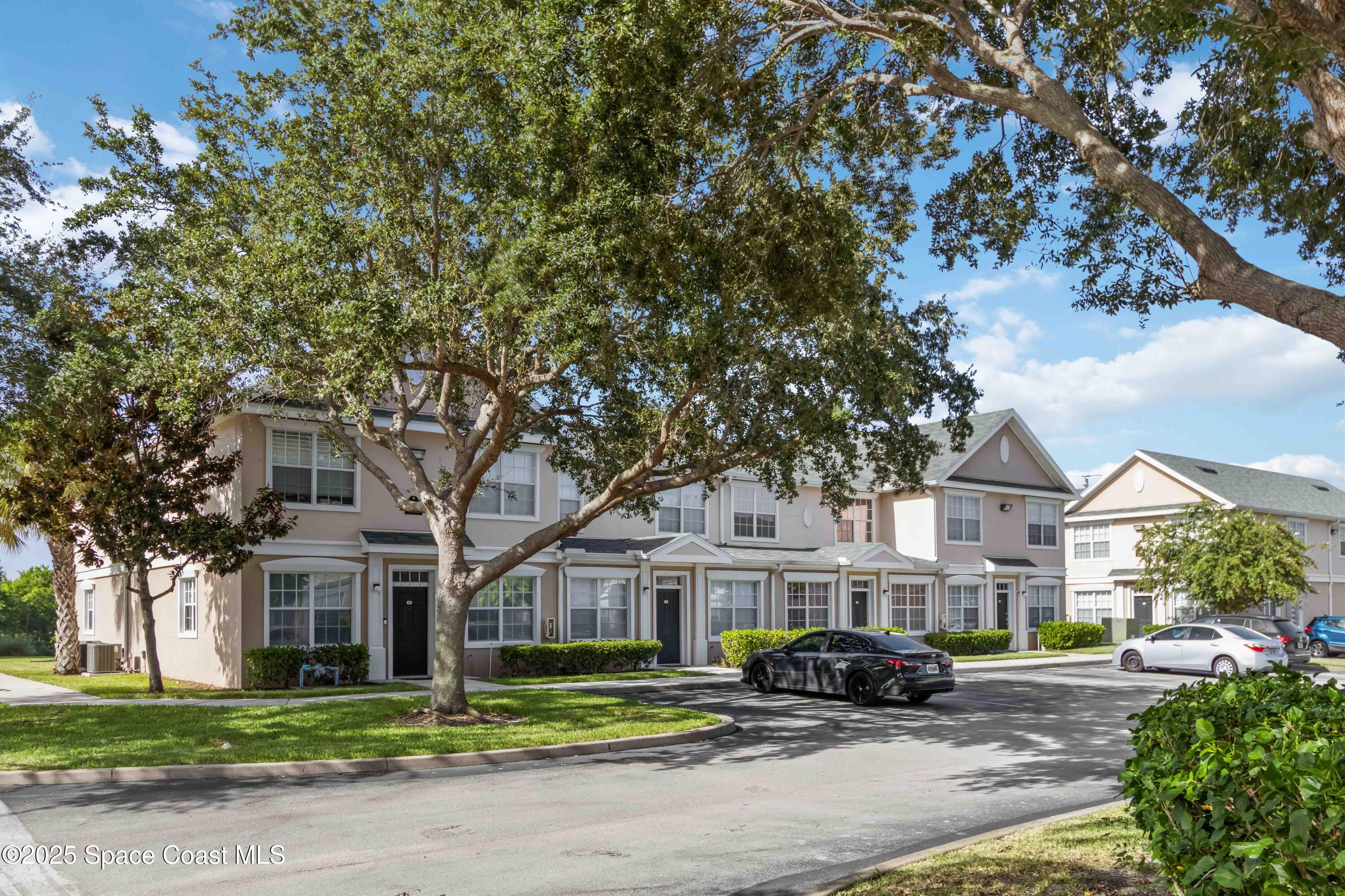 110 Turpial Way, 102