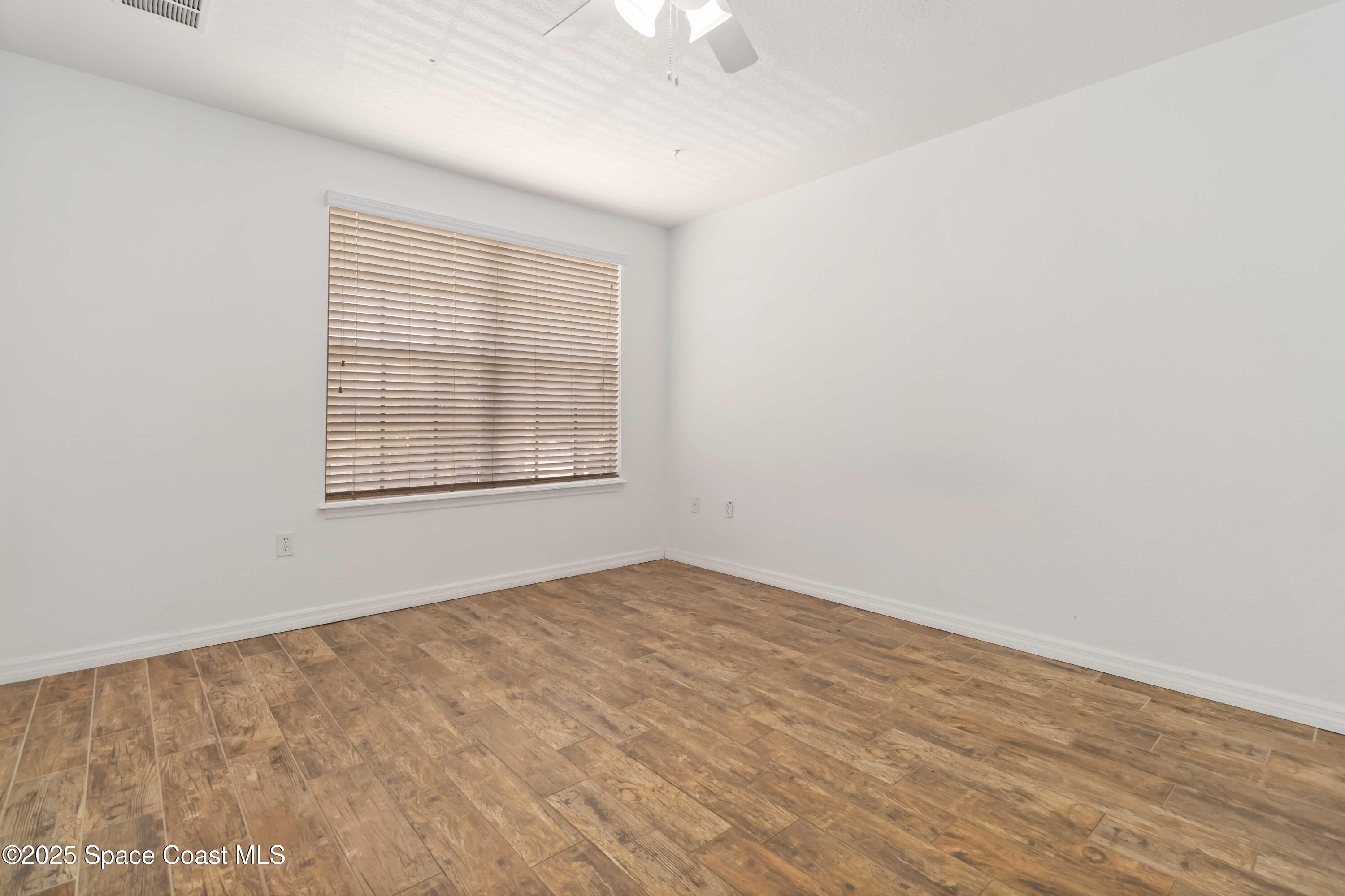 110 Turpial Way, 102