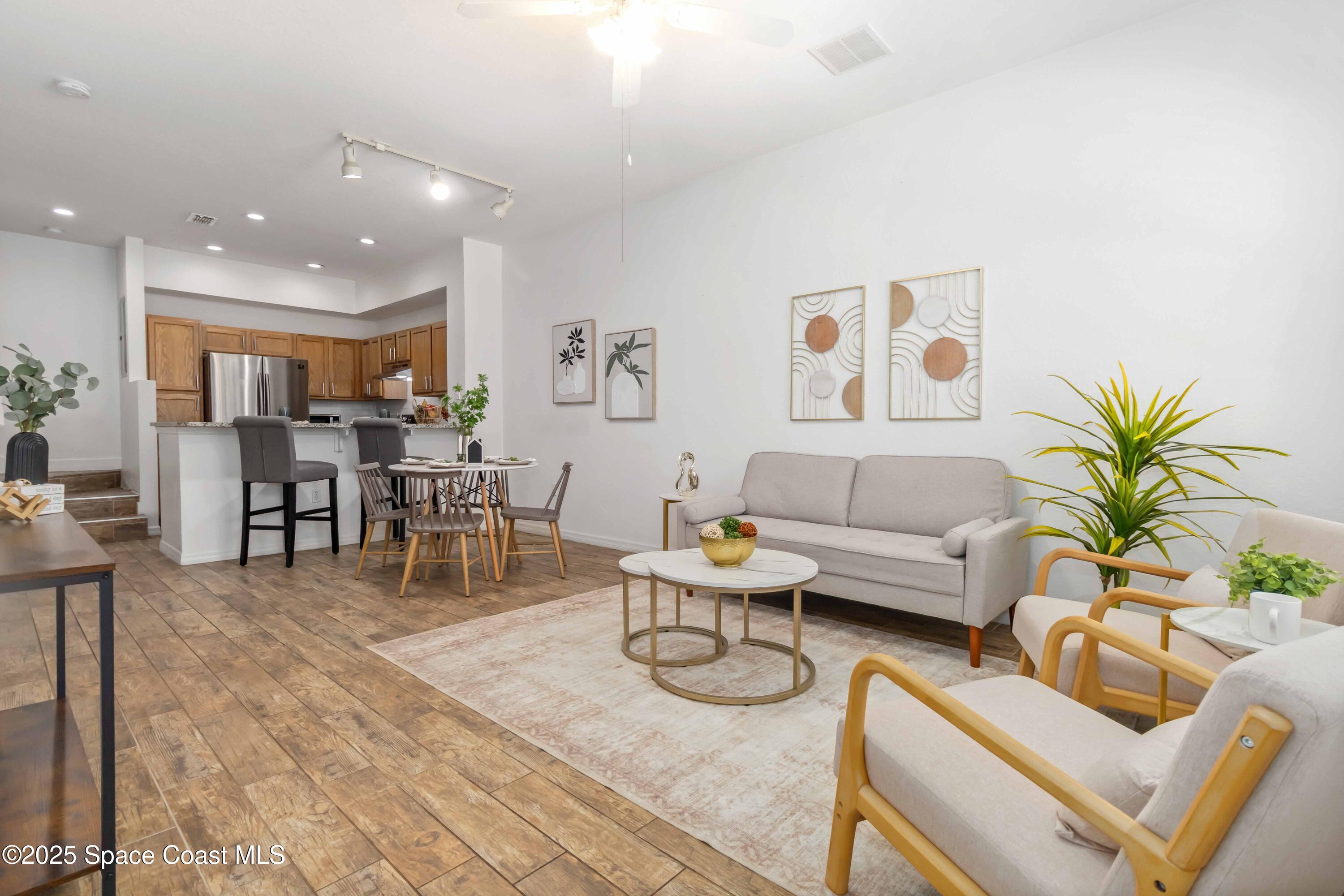 110 Turpial Way, 102