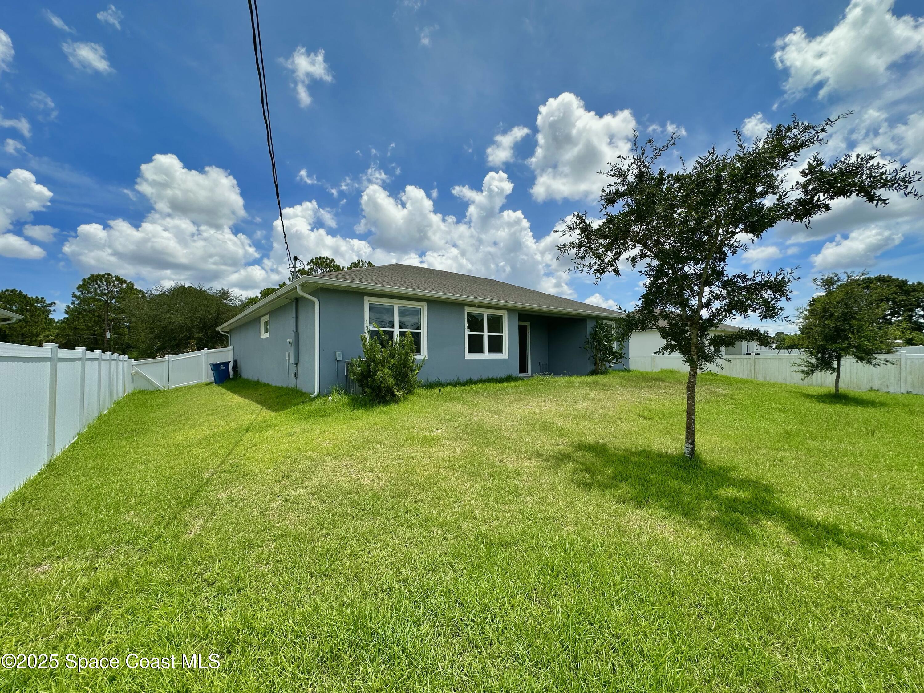 458 Saragassa Avenue SW
