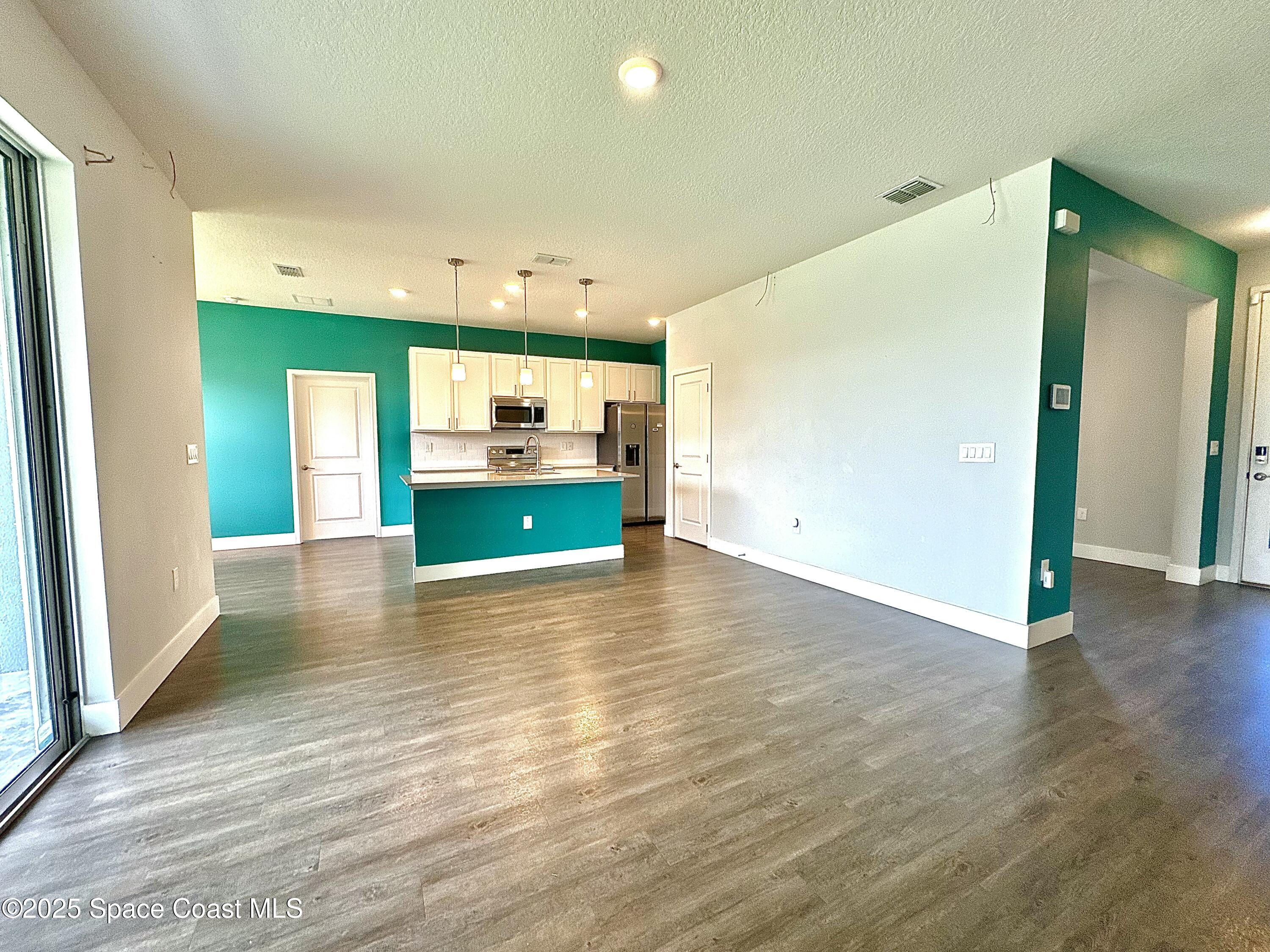 458 Saragassa Avenue SW
