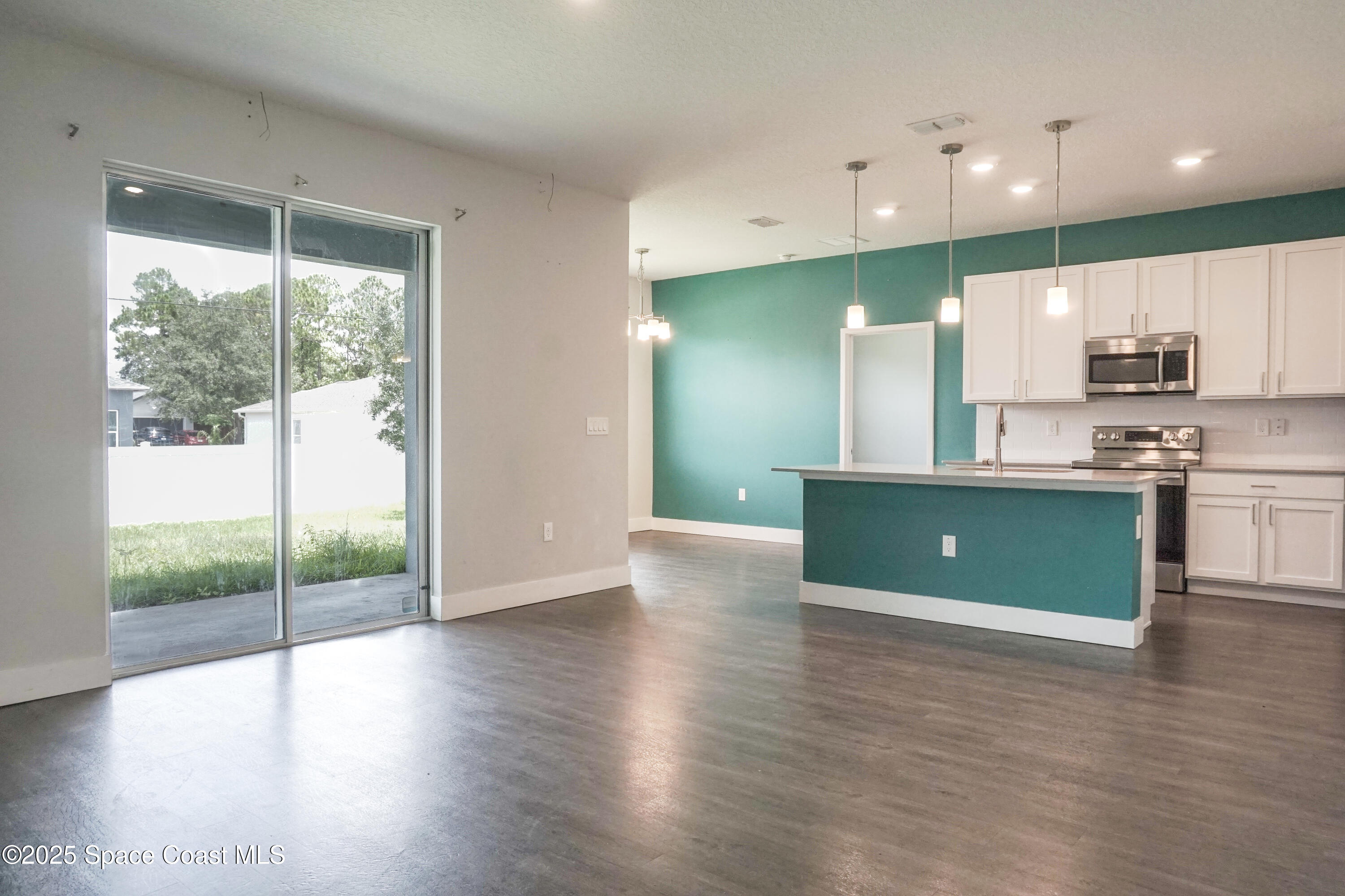 458 Saragassa Avenue SW