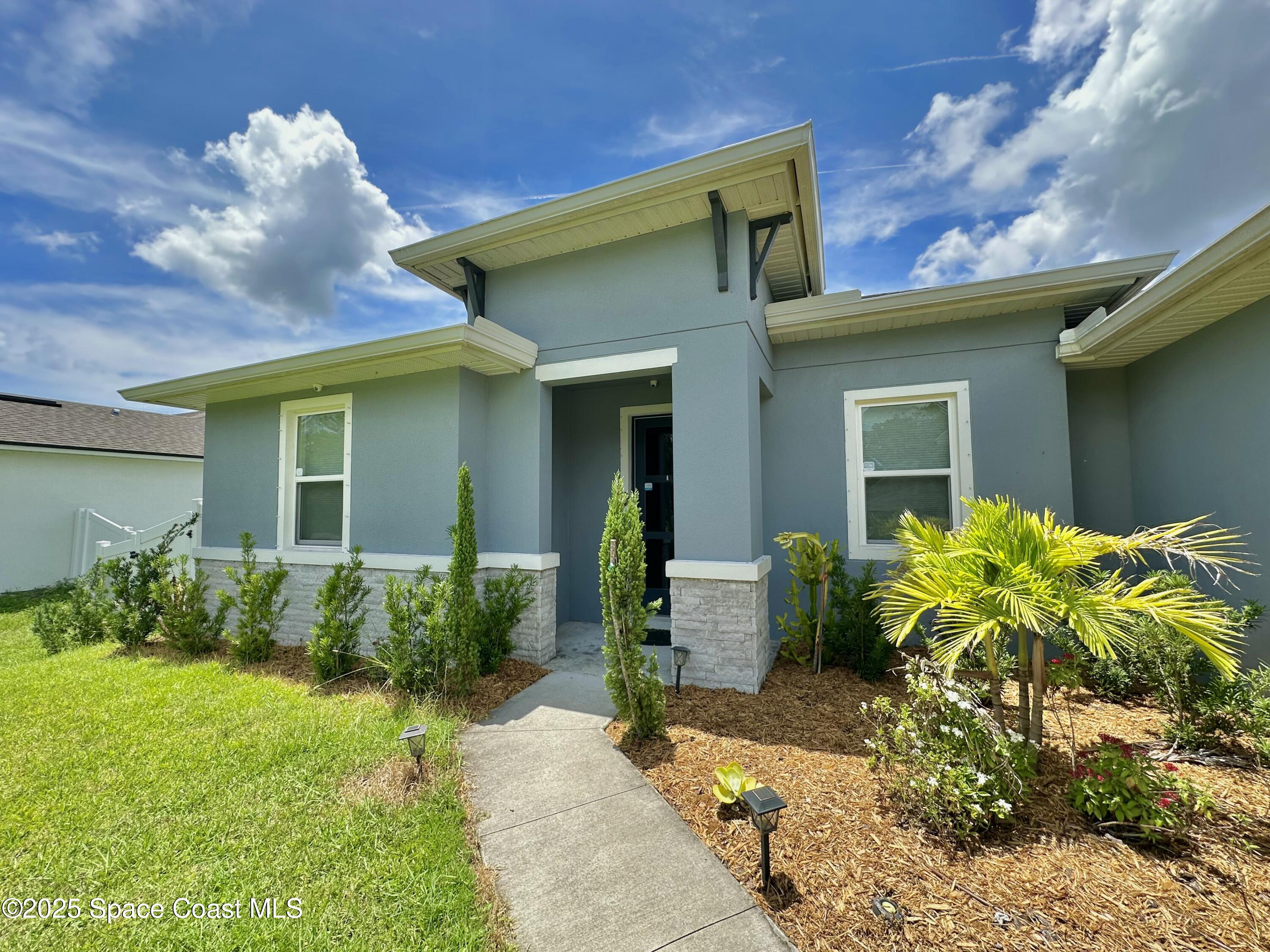 458 Saragassa Avenue SW