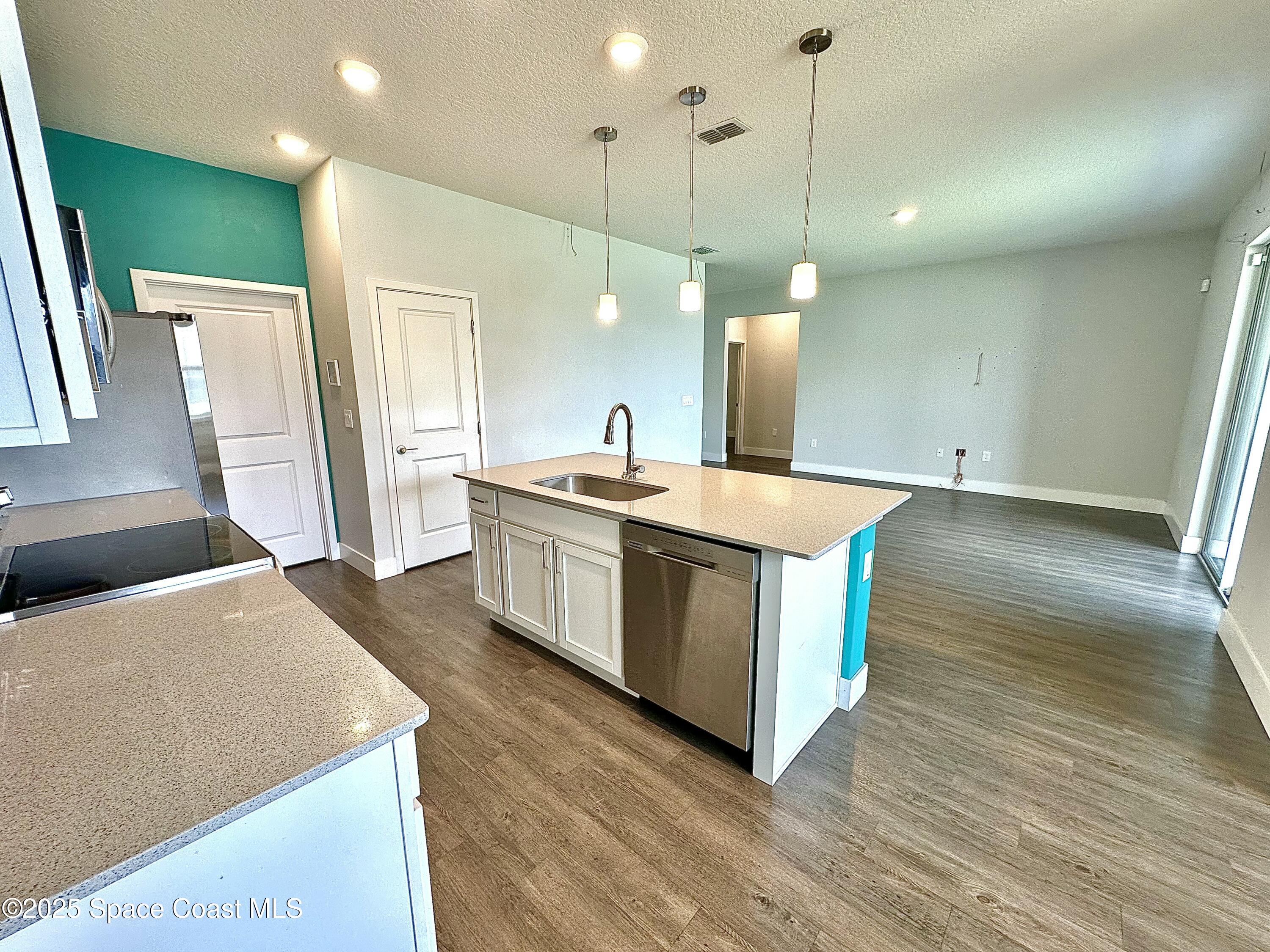 458 Saragassa Avenue SW