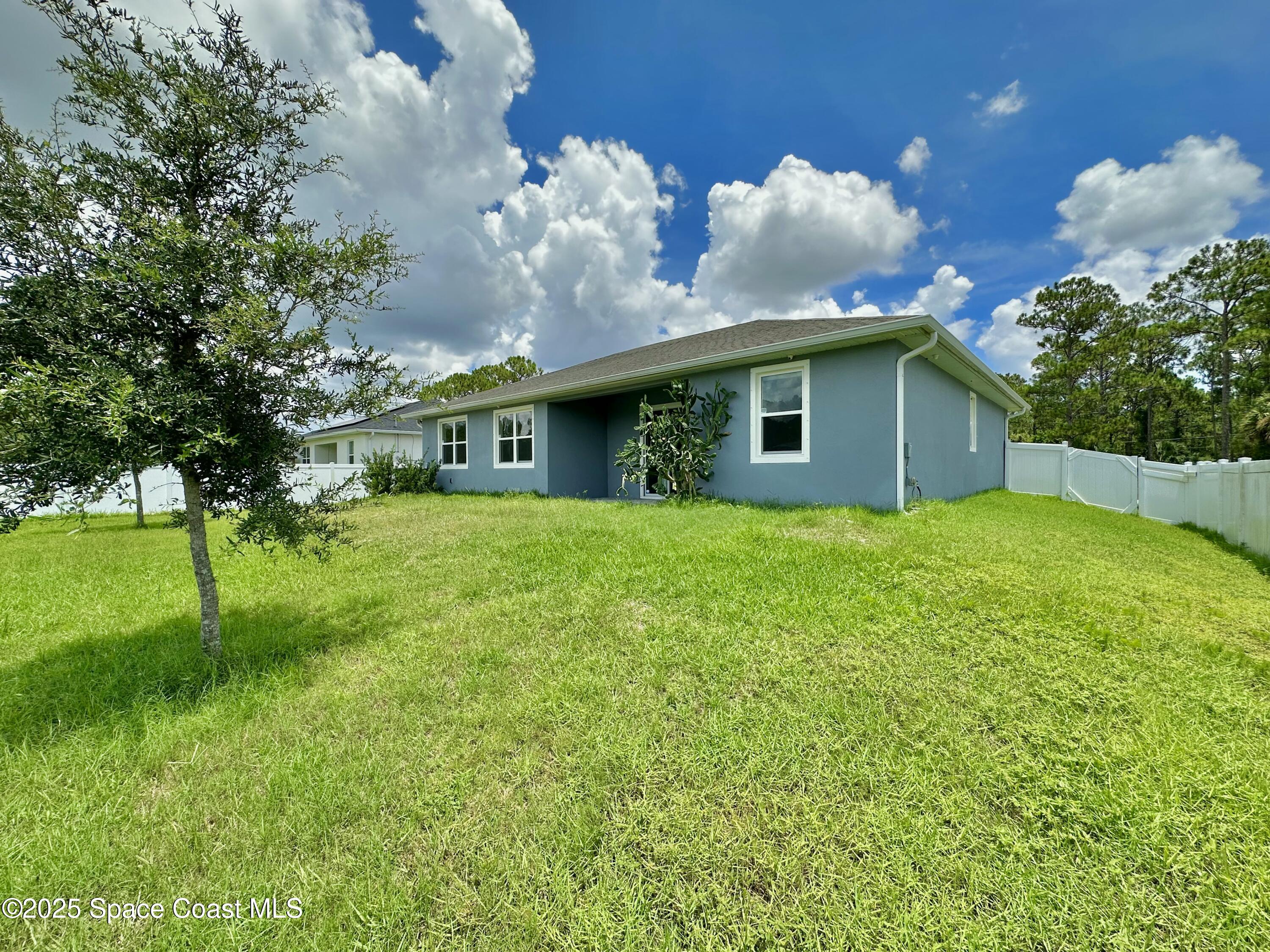 458 Saragassa Avenue SW