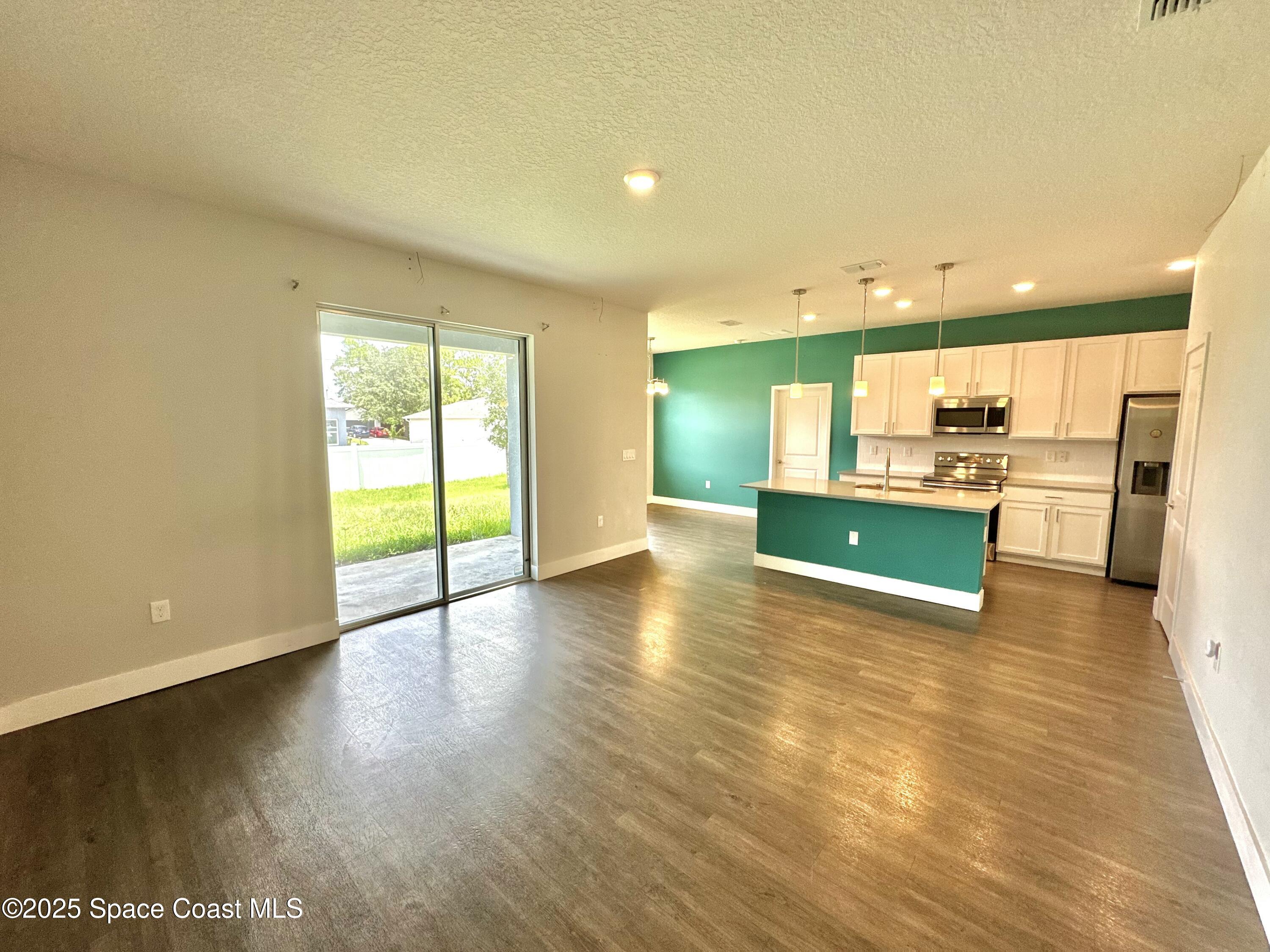 458 Saragassa Avenue SW