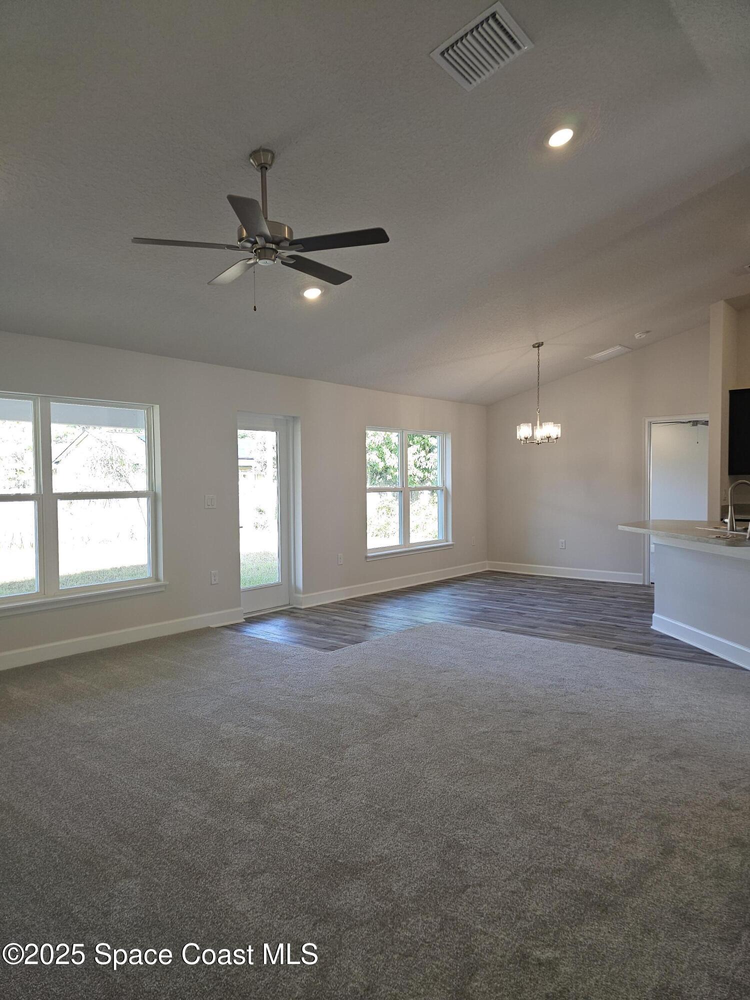 880 De Groodt Road SW