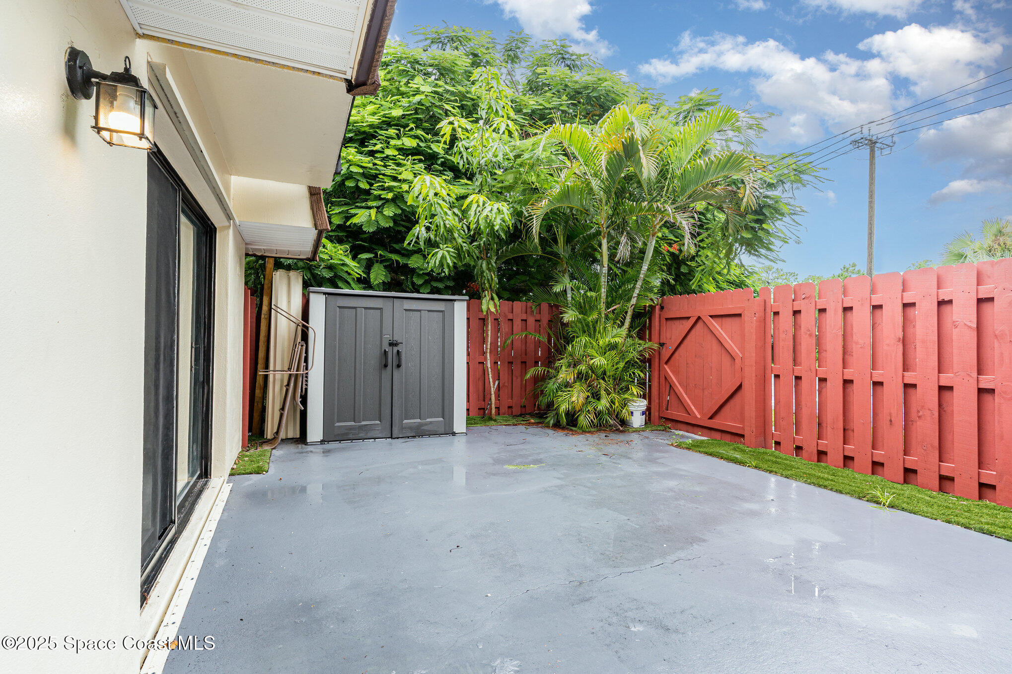 2513 Patty Circle NE