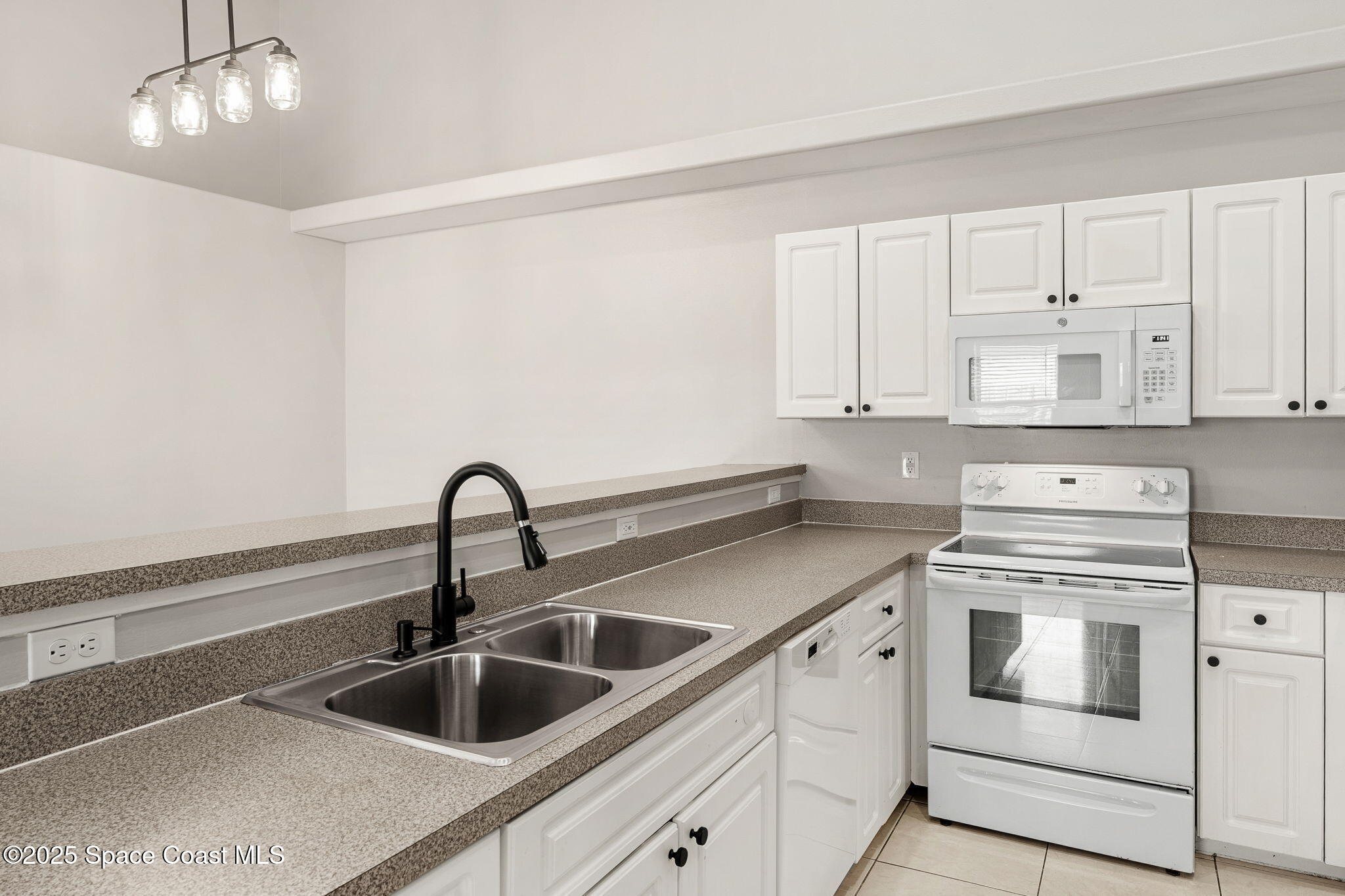 158 Empress Avenue, A