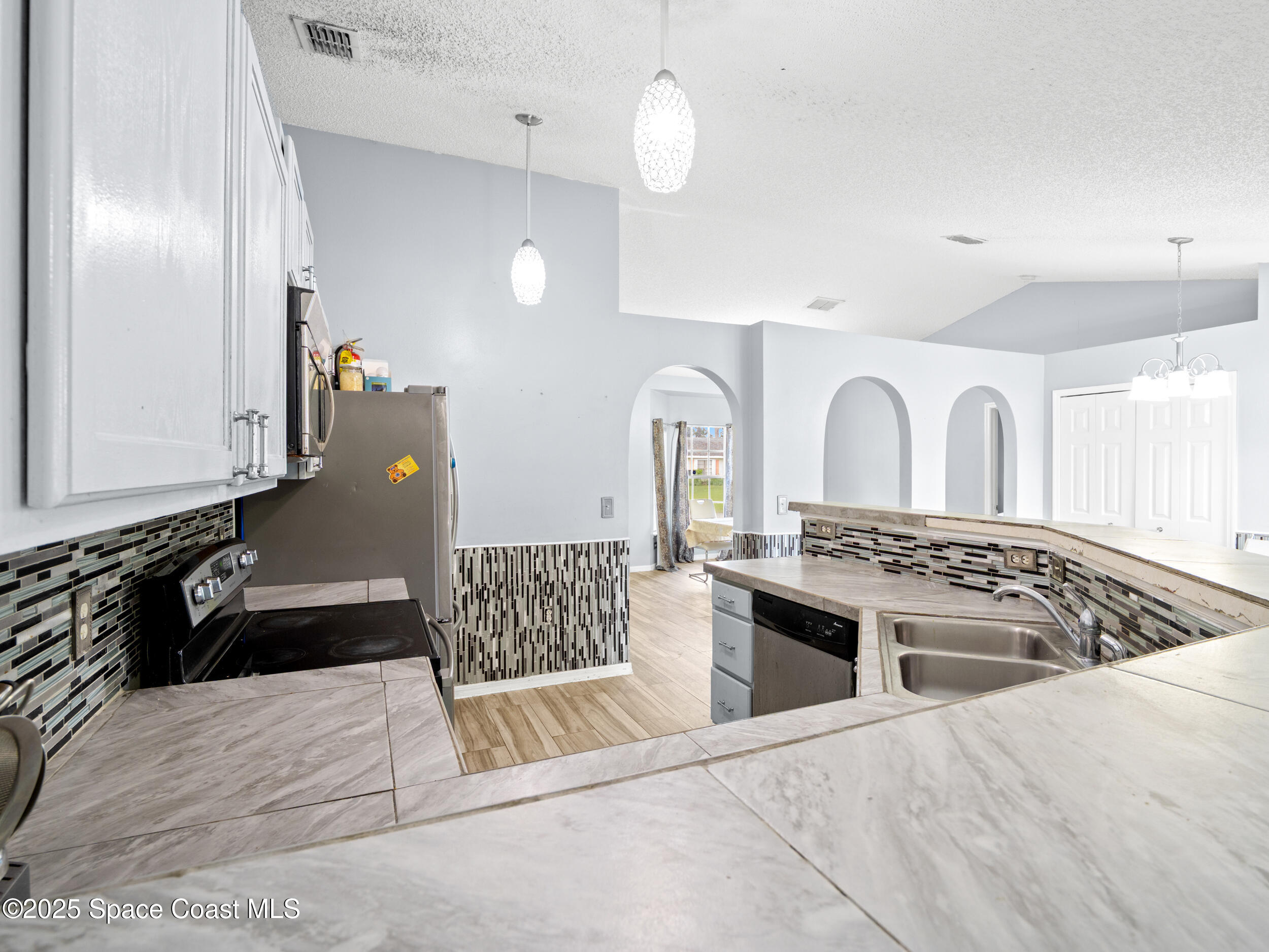 1526 Manzanita Street NW