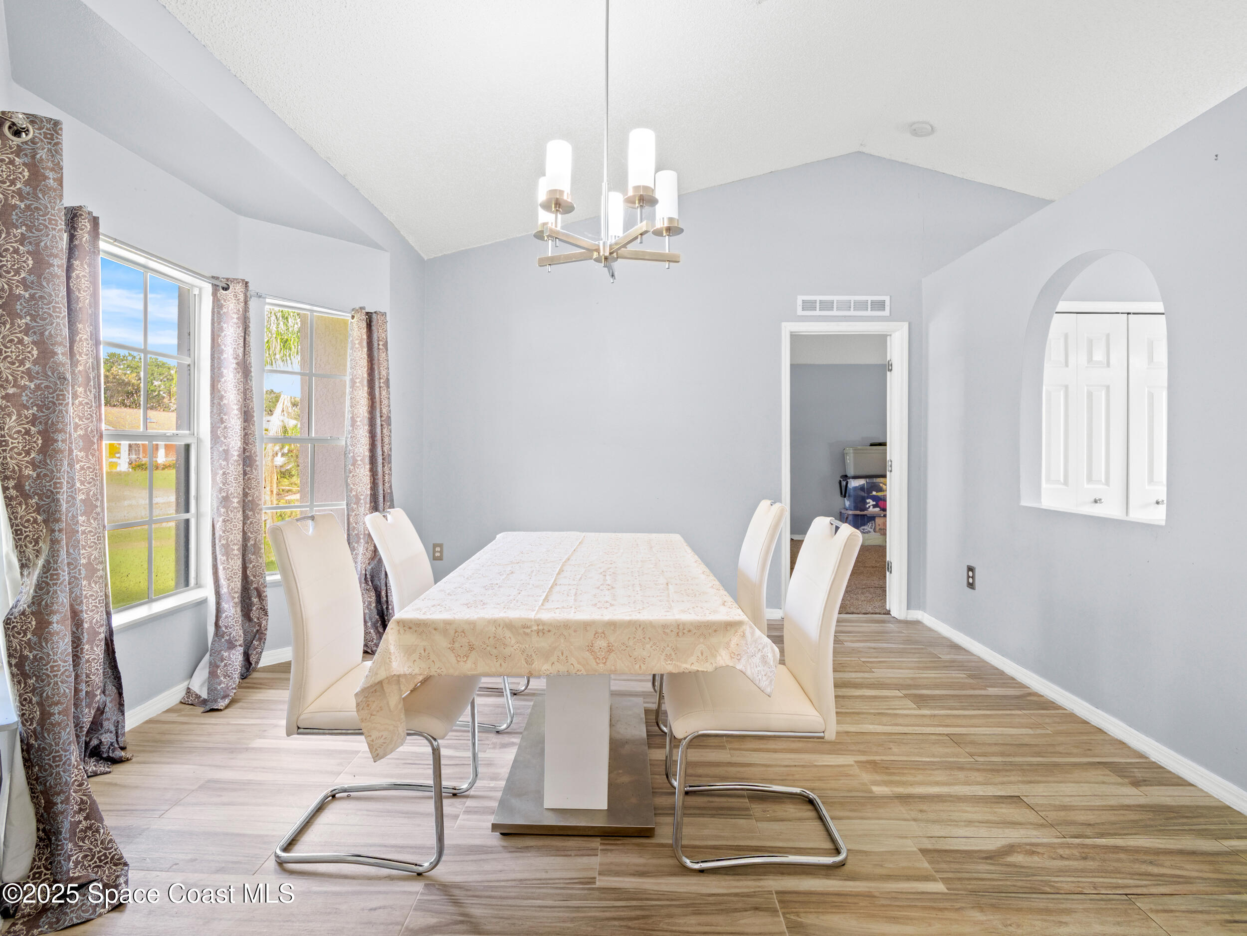 1526 Manzanita Street NW