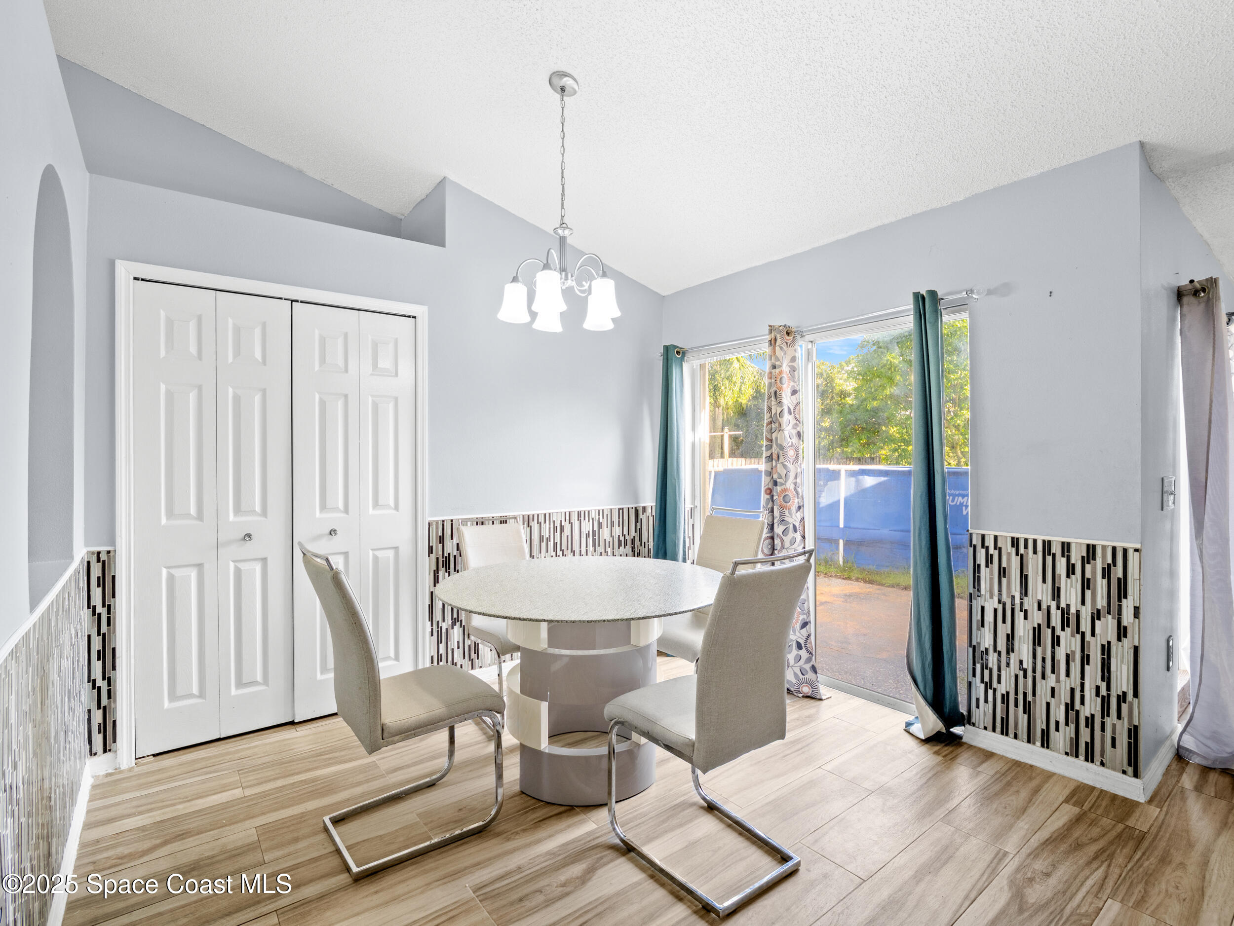 1526 Manzanita Street NW