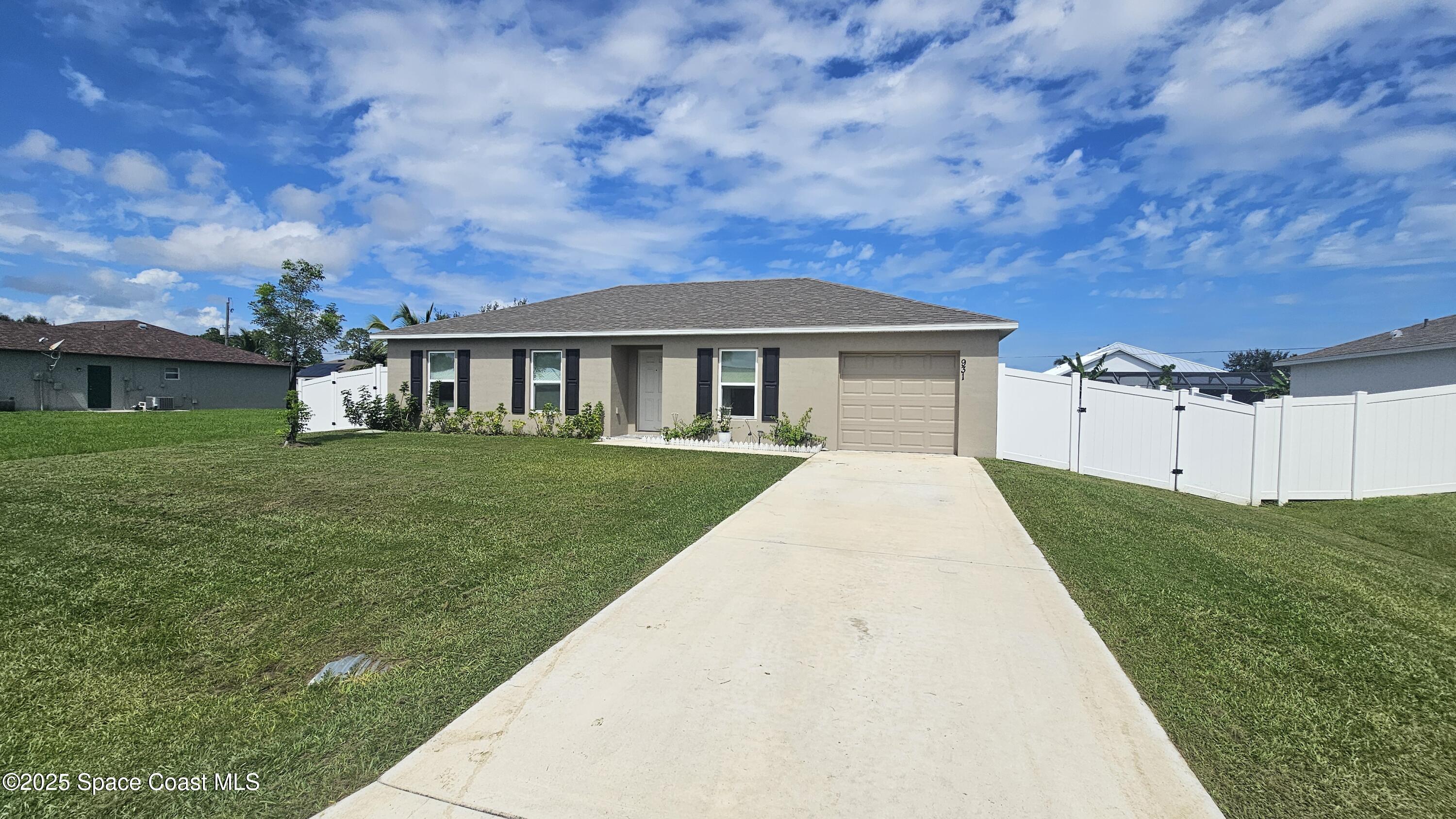 931 SW Sultan Drive, Port St. Lucie