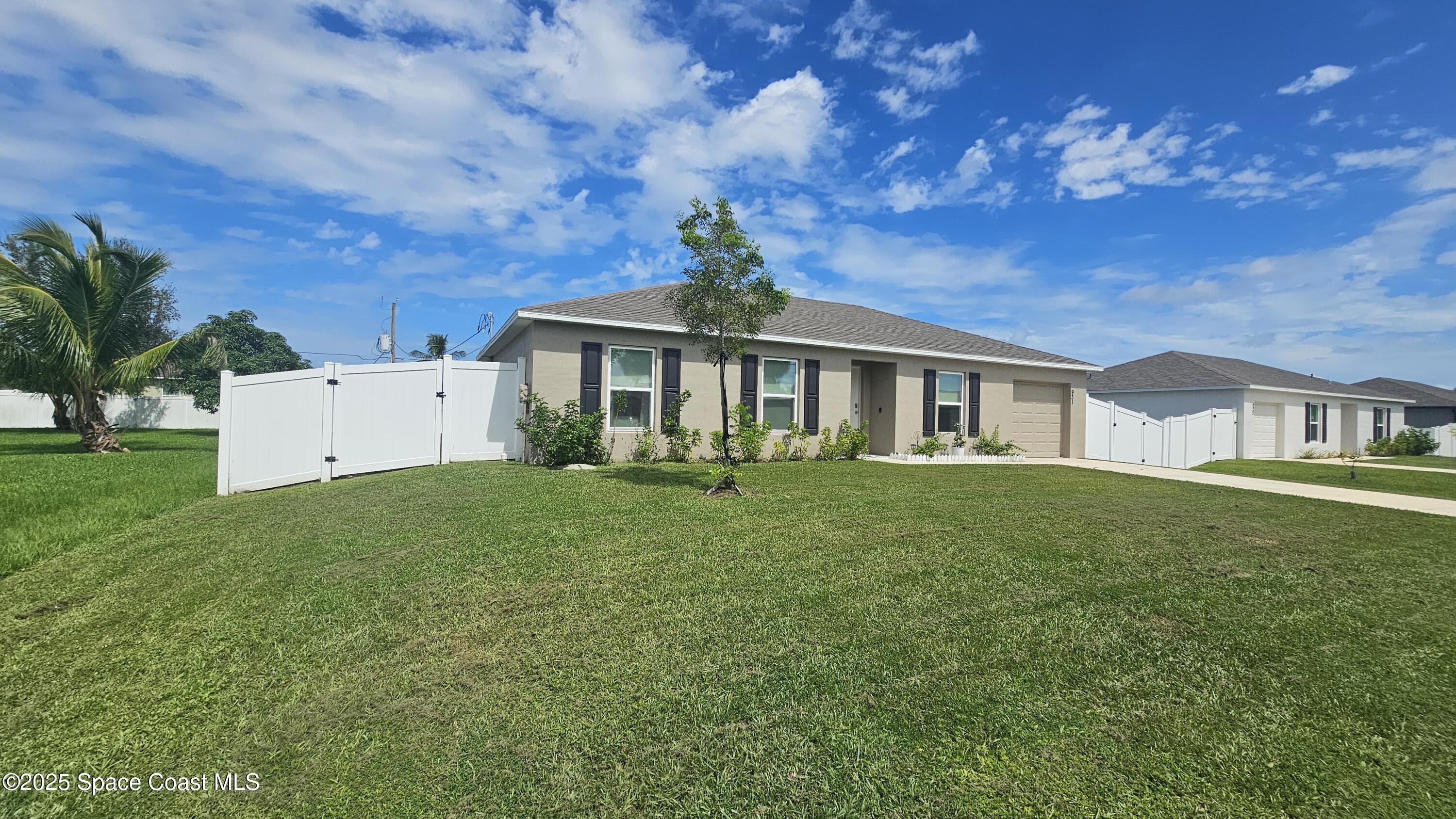 931 SW Sultan Drive, Port St. Lucie
