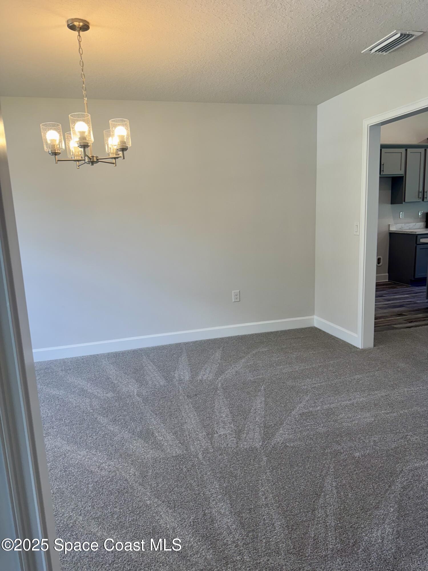 1347 De Groodt Road SW