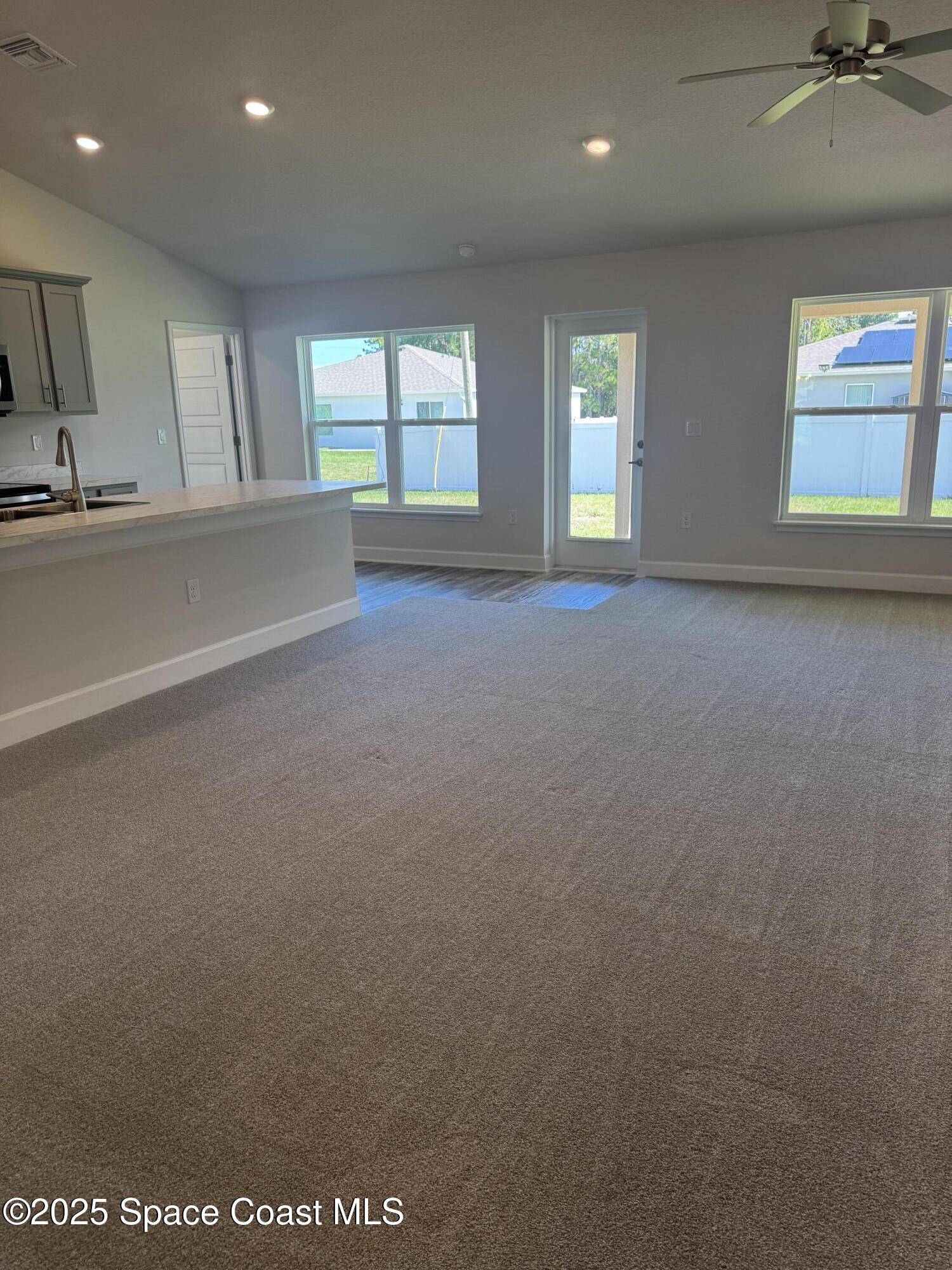 1347 De Groodt Road SW