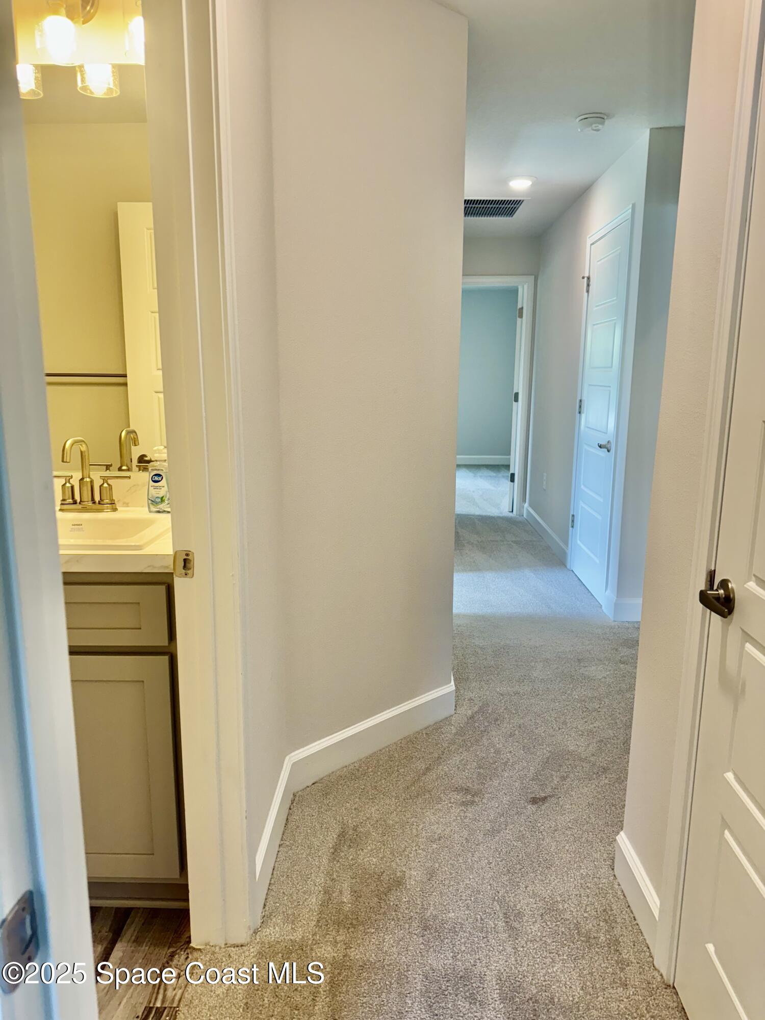 1347 De Groodt Road SW