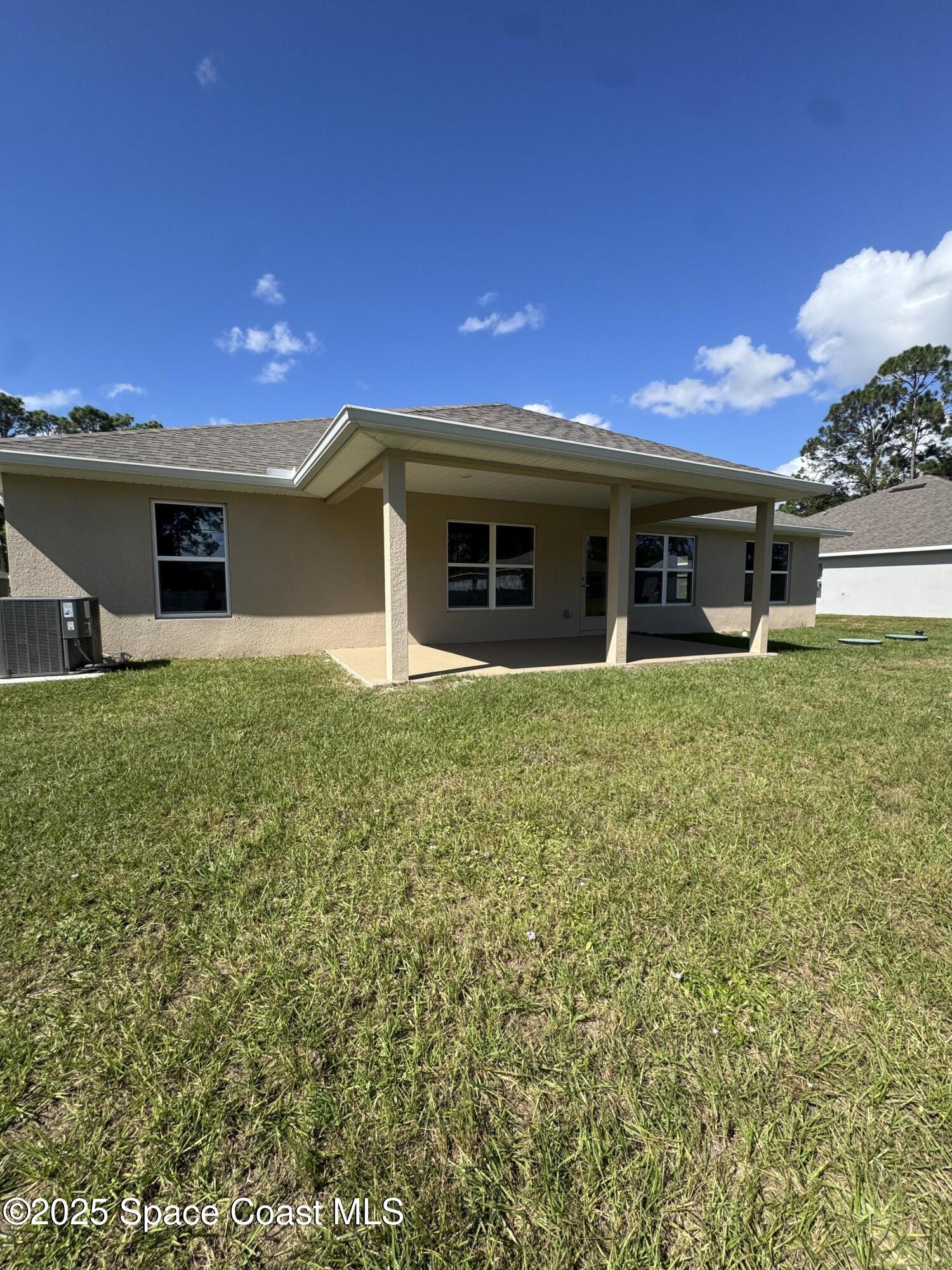 1347 De Groodt Road SW